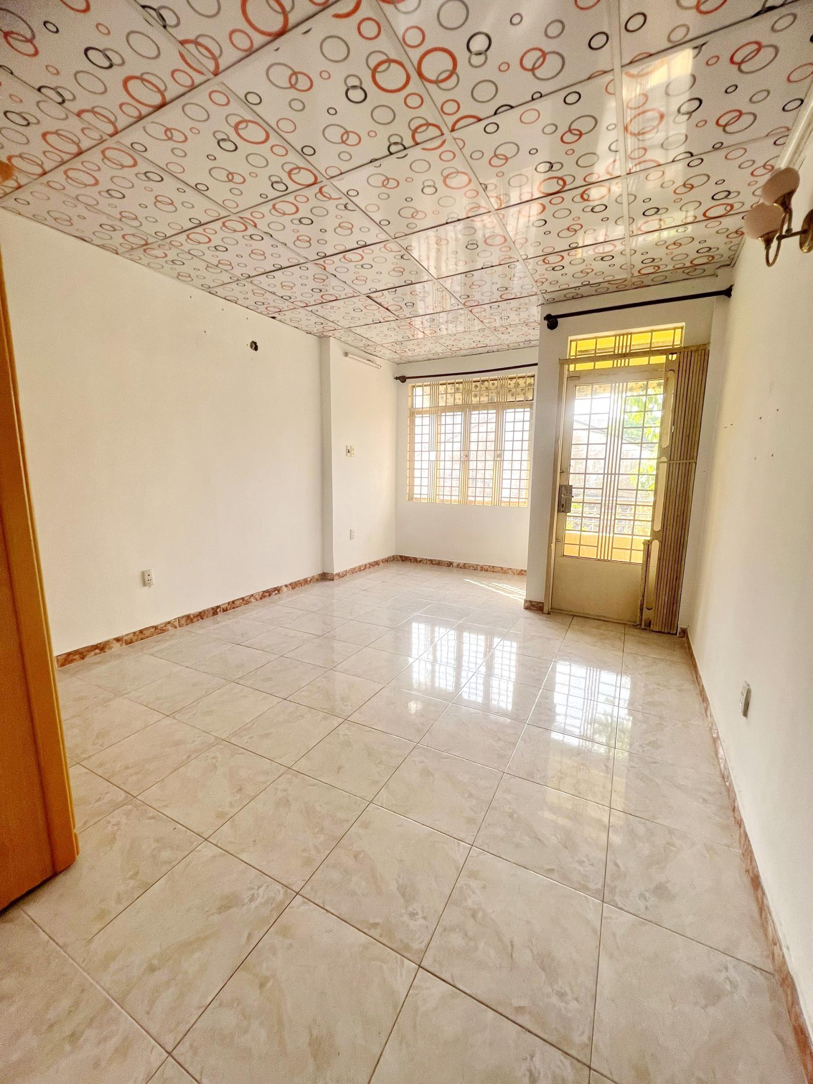 Bán nhà 1 lầu hẻm 1 sẹt gần mặt tiền Phạm Thế Hiển Phường 4 Quận 8