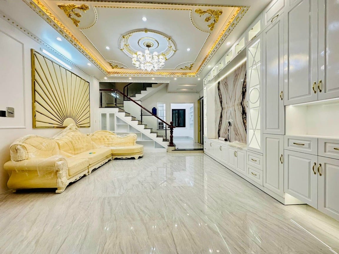 Nhà mới, 1 trệt 3 lầu, 4m x 15m, full nội thất, HXH Tân Phú, giá chỉ 6 tỷ 8