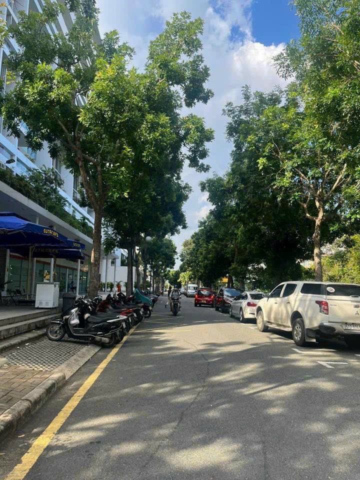 BÁN SHOPHOUSE GARDEN COURT PHÚ MỸ HƯNG- SẴN HĐ THUÊ 0902328695