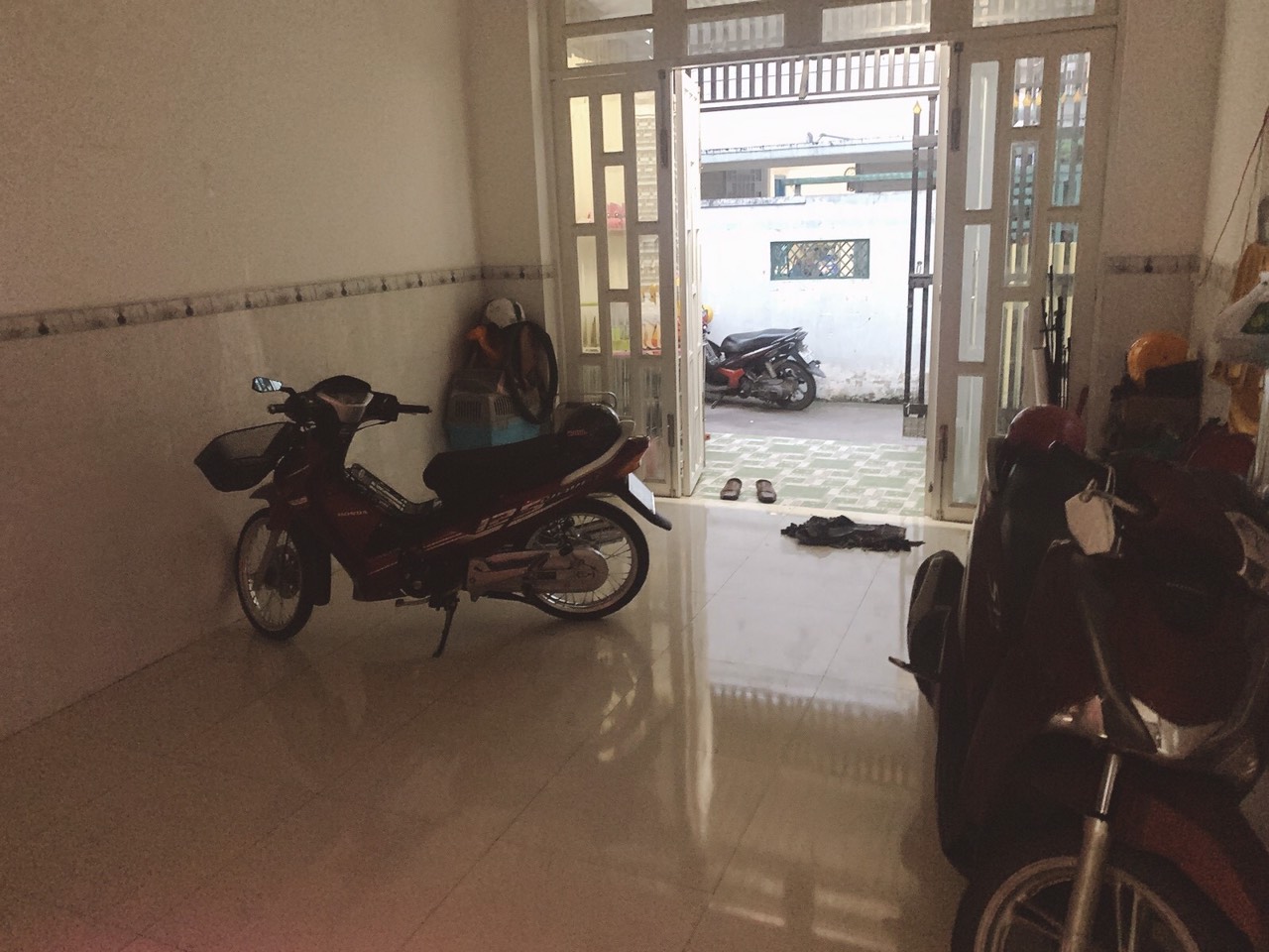 TỔNG GIẢM 1.3 TỶ - NHÀ NGAY CHỢ THỦ ĐỨC - 30M RA MẶT TIỀN - 90M2 - 3PN - GIÁ 4.8 TỶ