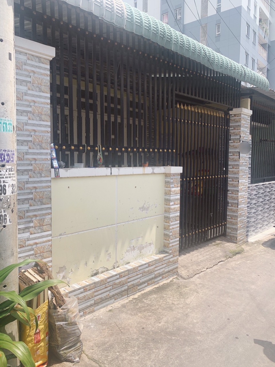 TỔNG GIẢM 1.3 TỶ - NHÀ NGAY CHỢ THỦ ĐỨC - 30M RA MẶT TIỀN - 90M2 - 3PN - GIÁ 4.8 TỶ