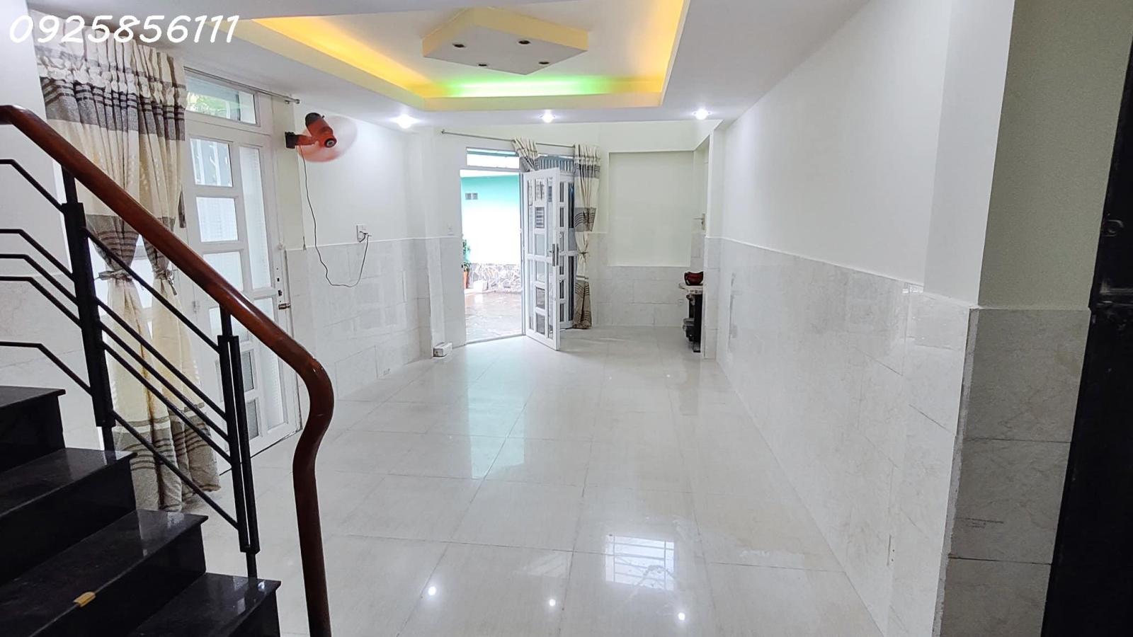 Nhà mới ở ngay chủ  bán gấp 142m sàn Lê Quang Định hơn 5 tỷ TL mạnh