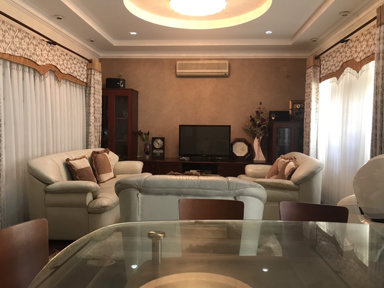 Bán khách sạn Nguyễn Trãi, 20 phòng, đang cho thuê 100tr/th, giá 32,8 tỷ