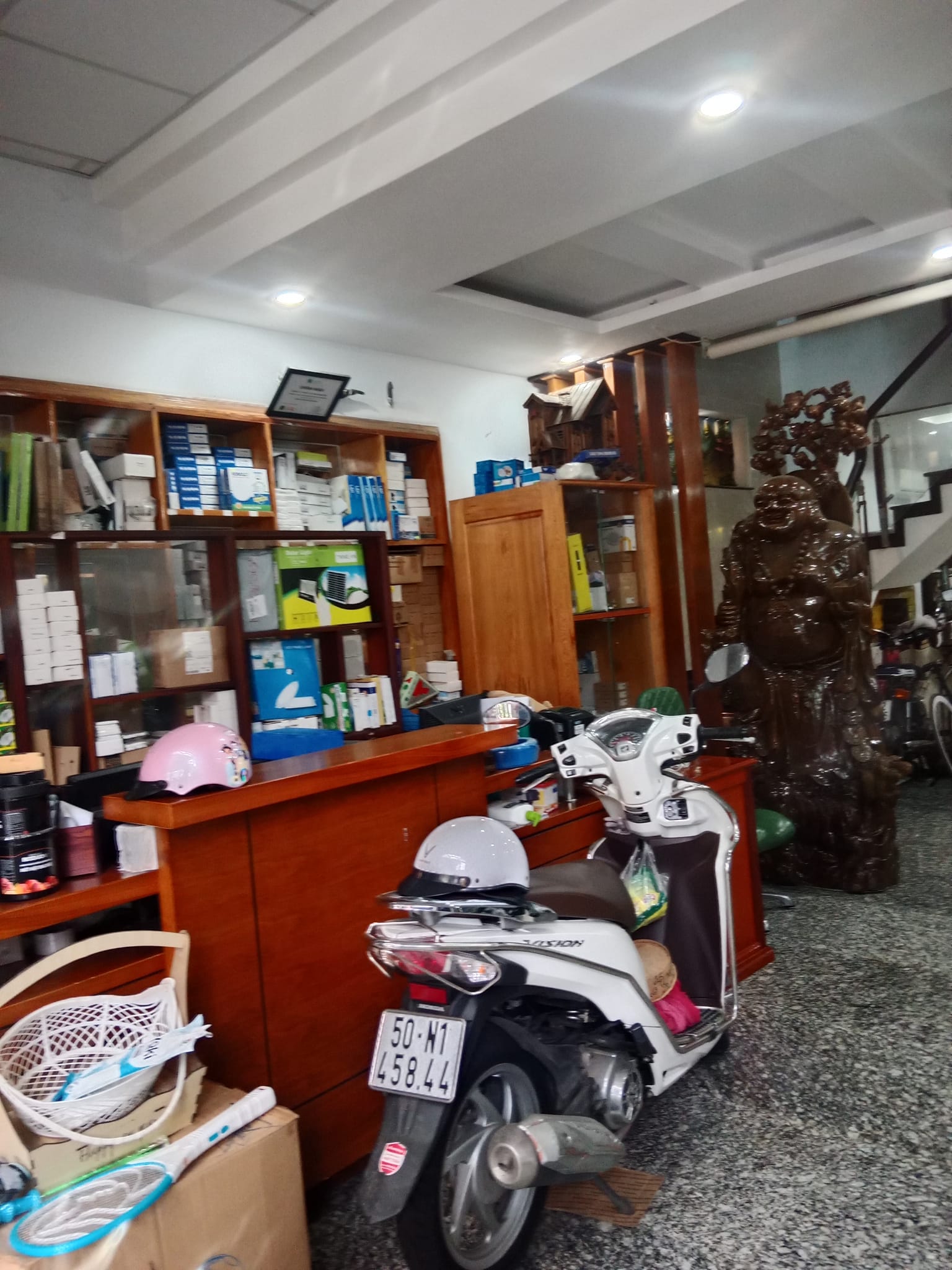 Nhà đẹp để ở - kinh doanh, kiên cố, HXH, vị trí gần trung tâm giá nhỏ
