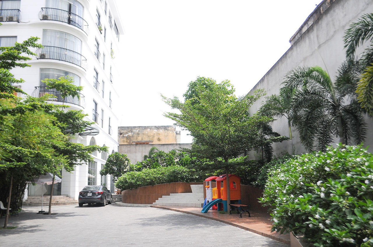 !!DISCOUNT!! 40 billion to 260 billion selling high-class serviced apartment building Saigon-Garden Hill in 77 Tran Binh Trong street 1479.7m2 wide