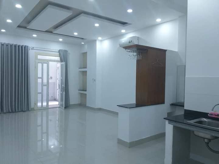 BÁN NHÀ HXH Trường Chinh, Tân Bình 4 tầng 60m2 (5x12). Ở ngay. Giá chỉ 8,2 tỷ.