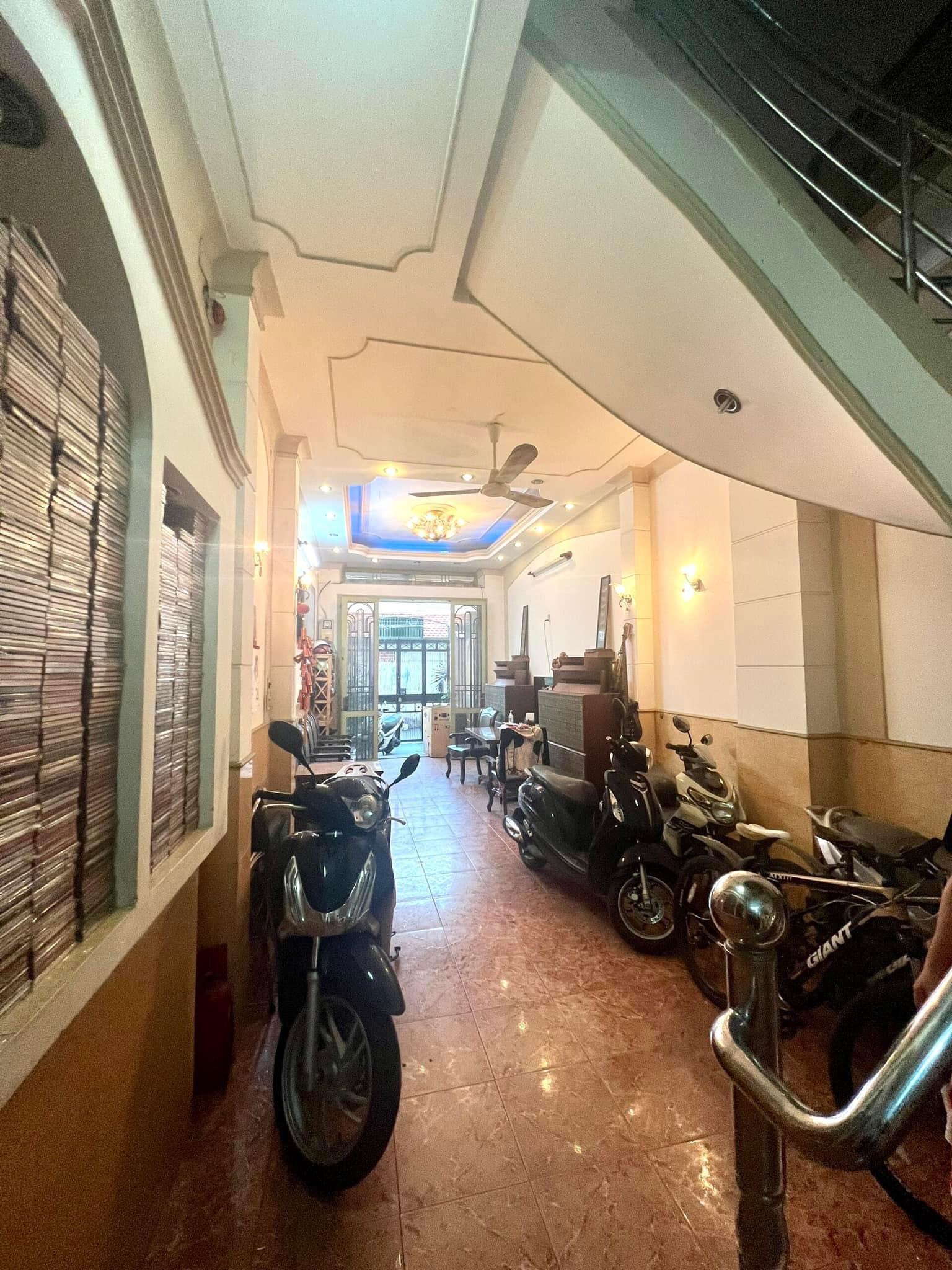 Nhà hẻm xe tải thông Sư Vạn Hạnh, p12, đang cho Bác sĩ thuê 22tr, 5 tầng, 70m2, 16 tỷ