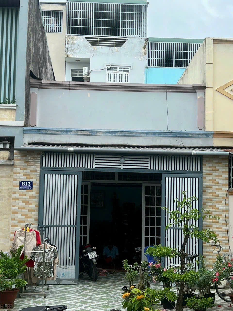 Bán nhà mặt tiền đường số Phạm Hữu Lầu, Quận 7, Dt 5x18m. Giá chỉ 8,8 tỷ.