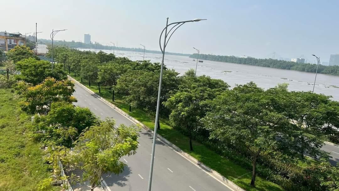 Bán đất đầu tư Trần Qúy Kiên TML Q.2 giá 300 triệu/m2 trực diện sông 10x24m 8 tầng Đoan 0902266630