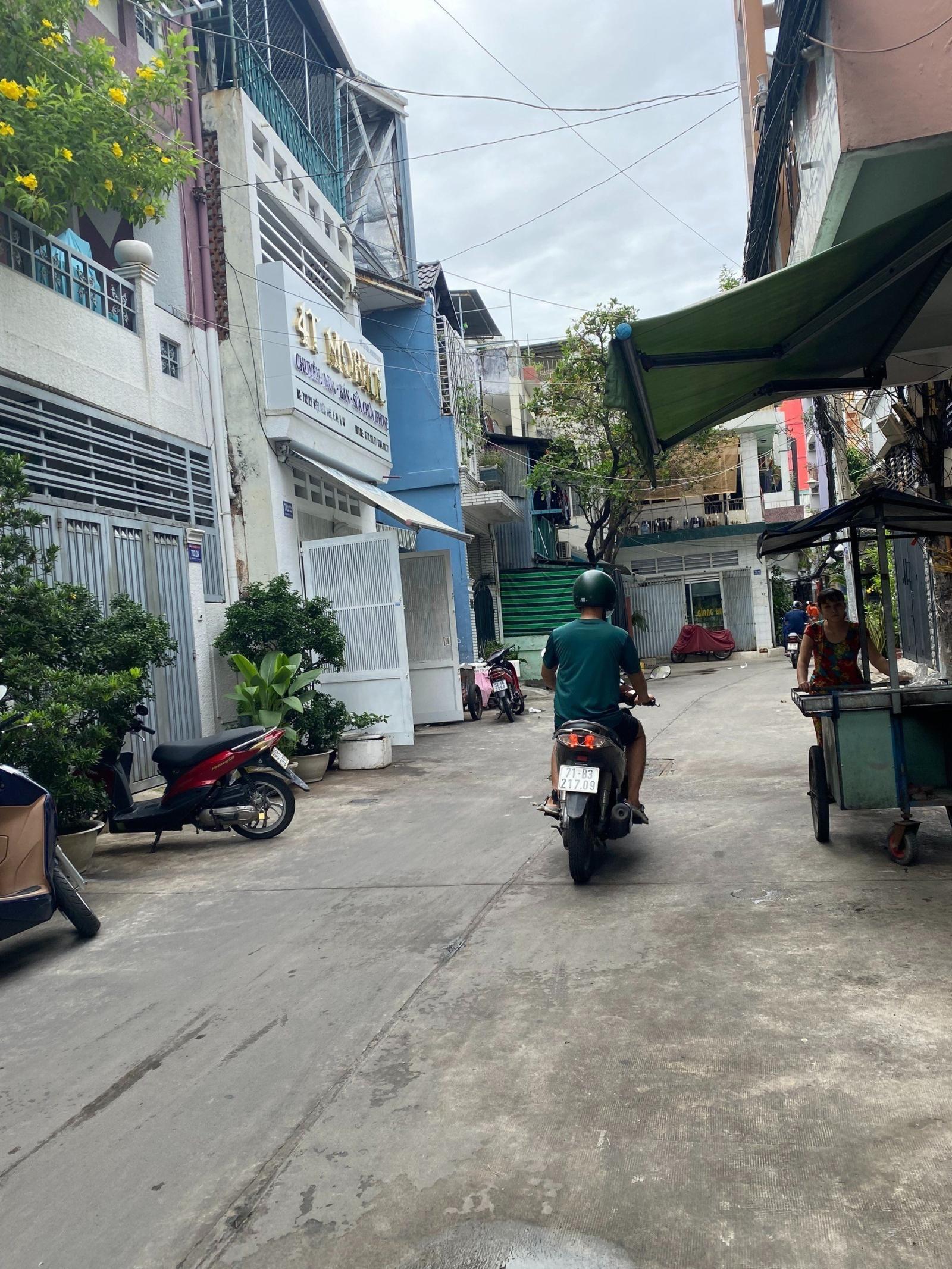 Bán nhà mặt tiền nội bộ Hà Đô-283 CMT8 Q.10, DT: 361.5m2, 6tầng+thang máy, giá 23 tỷ