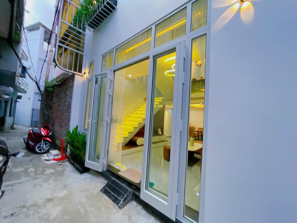 Cần Bán Gấp Nhà Mới 5T x 42m2_Giá 6 tỷ giảm 1,2 tỷ gần Phan Xích Long
