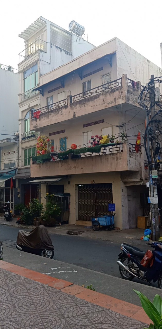 Chính chủ bán nhà 2 mặt tiền tại đường Nguyễn Ngọc Phương P19 Khu VIP Giáp Q1, tập trung các nhà hàng Nhật(6.5x9m)