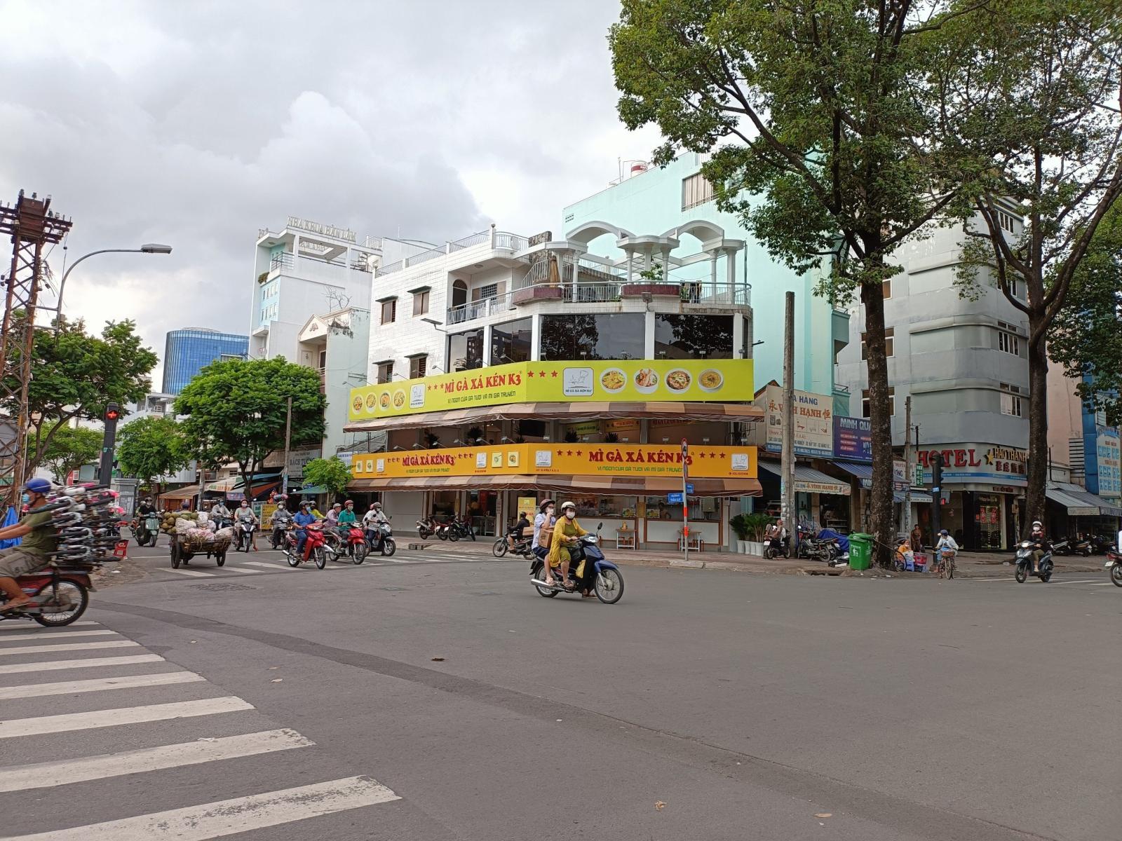 Bán nhà góc 2 mặt tiền đường Tạ Uyên & Trần Quý, Phường 6, Quận 11 - vị trí siêu đẹp