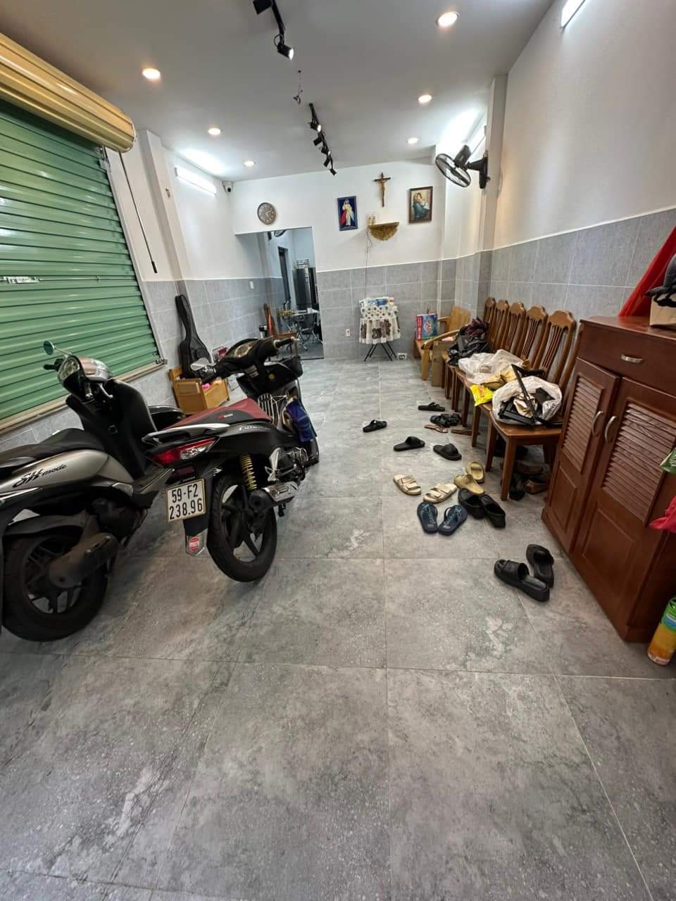 Bán nhà q.4 - p.12 Hoàng Diệu - nhà 2T xe hơi ngủ trong - 52m2 kdc hiện hữu giá 11.8 tỷ