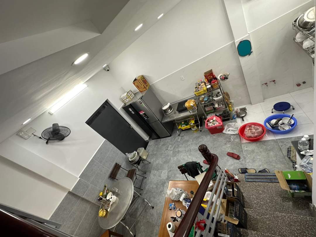 Bán nhà q.4 - p.12 Hoàng Diệu - nhà 2T xe hơi ngủ trong - 52m2 kdc hiện hữu giá 11.8 tỷ
