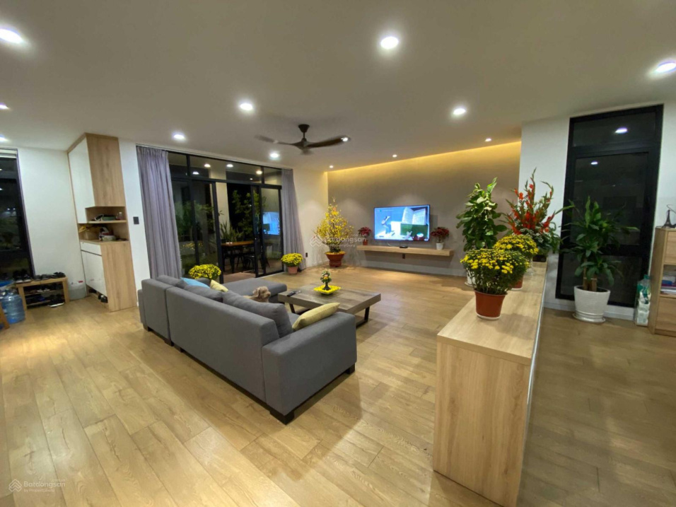 Cho thuê nhà mới xây, Trần Quý Khoách, trung tâm Q1 - DT 4*20m, 5 tầng, giá 48tr/th
