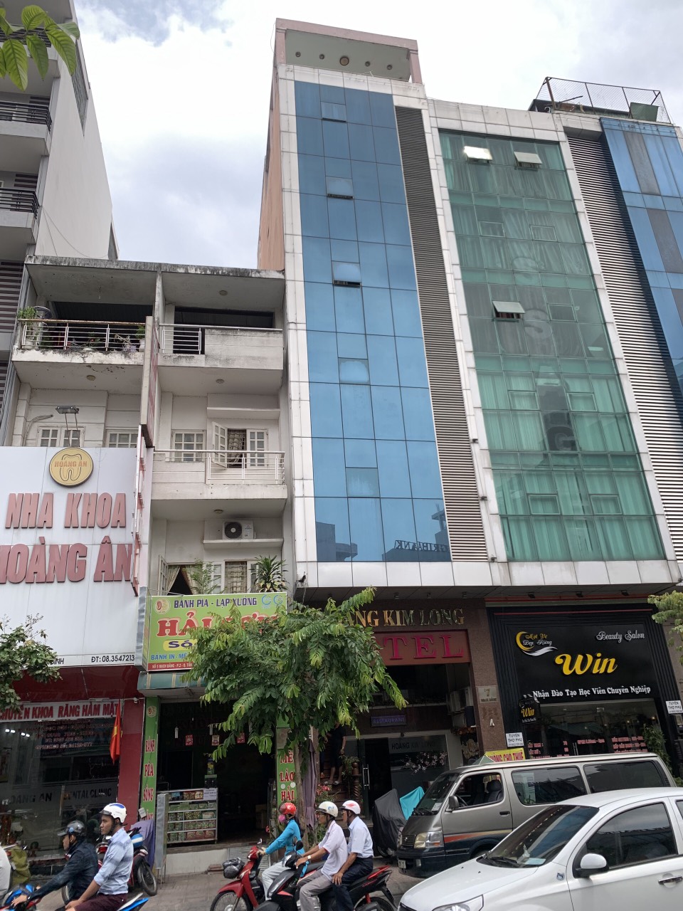 Bán Hotel Yên Thế 1 hầm 5 tầng 15 phòng DT. 6,3x22m 620m2 sàn, HĐT 100tr/tháng 22 tỷ chốt