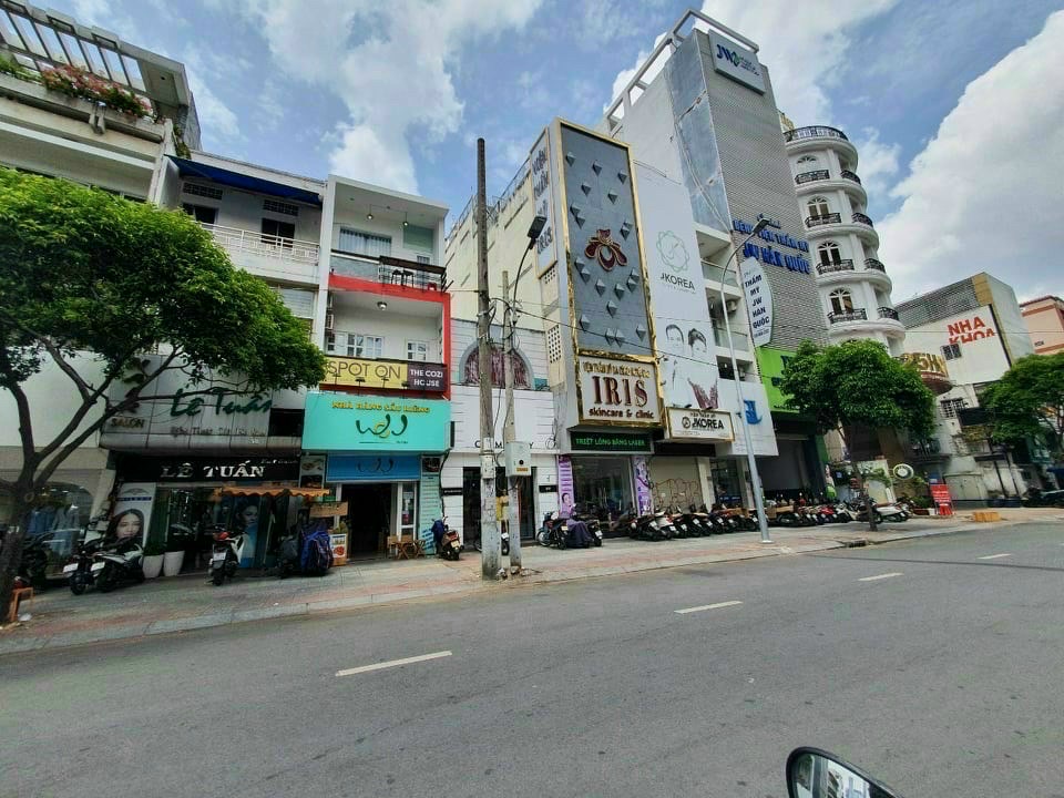 Bán nhà Nguyễn Thái Bình, P12, Q. Tân Bình, 7.5m x 25m - Giá: 47 tỷ 