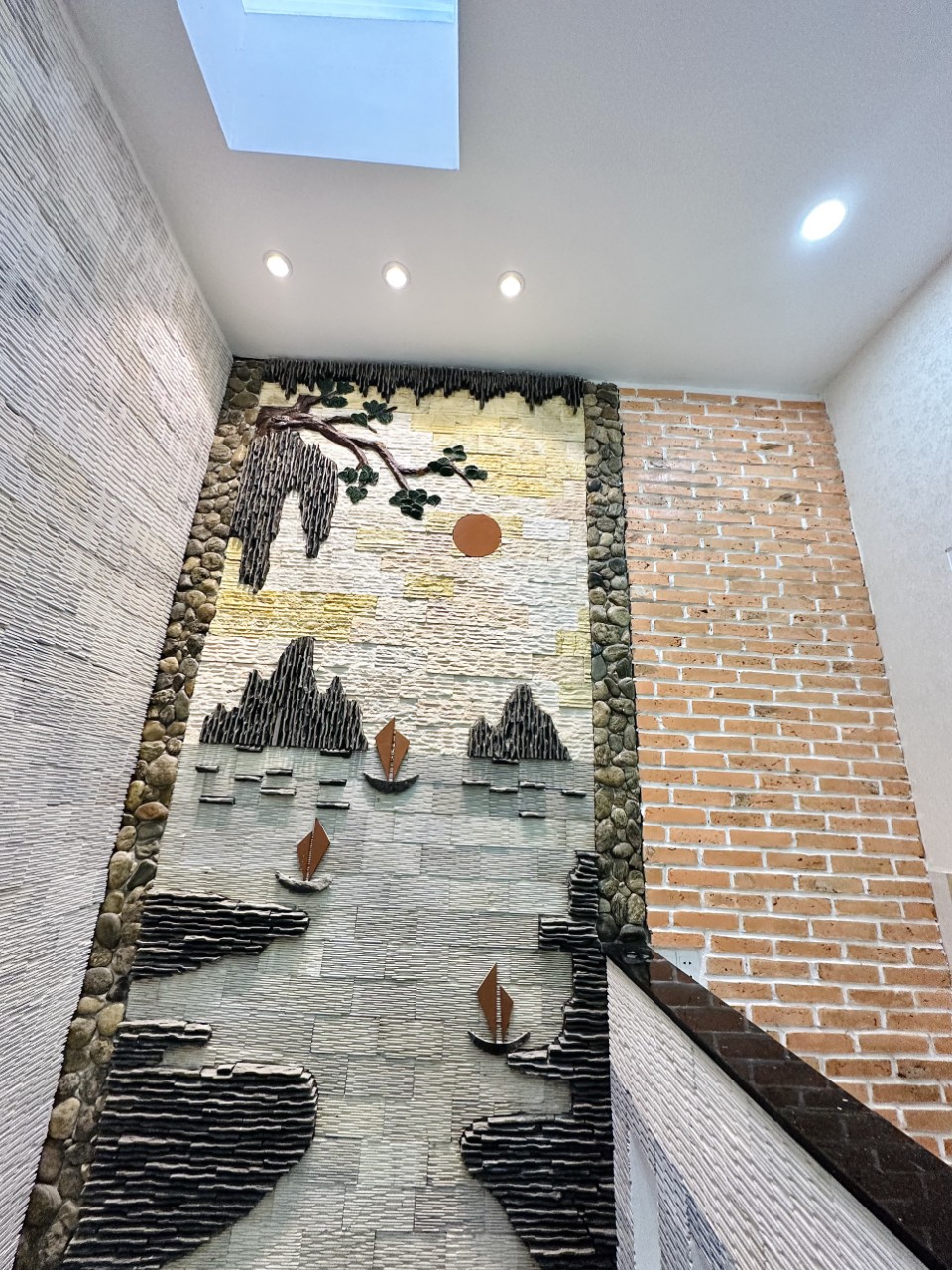 Chủ ngộp, Cần bán gấp nhà DT 4.5x17 tổng hơn 100m2 đường Thăng Long gần Sân Bay 8.5 Tỷ TL