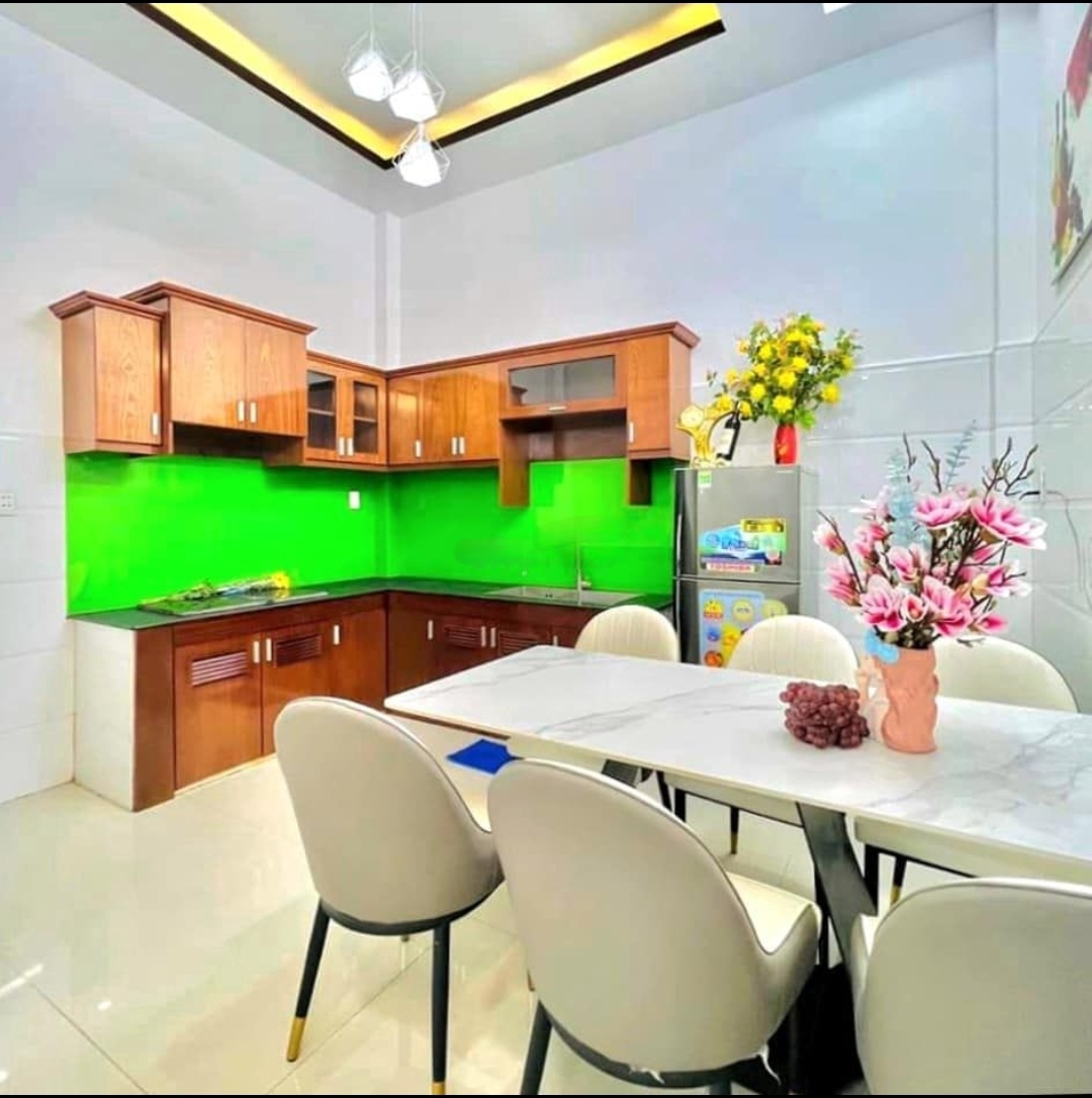 - Bán nhà mới cực đẹp hẻm 1 sẹc đường Nguyễn Ảnh Thủ q12 -3.19 tỷ- sổ riêng 0933944419