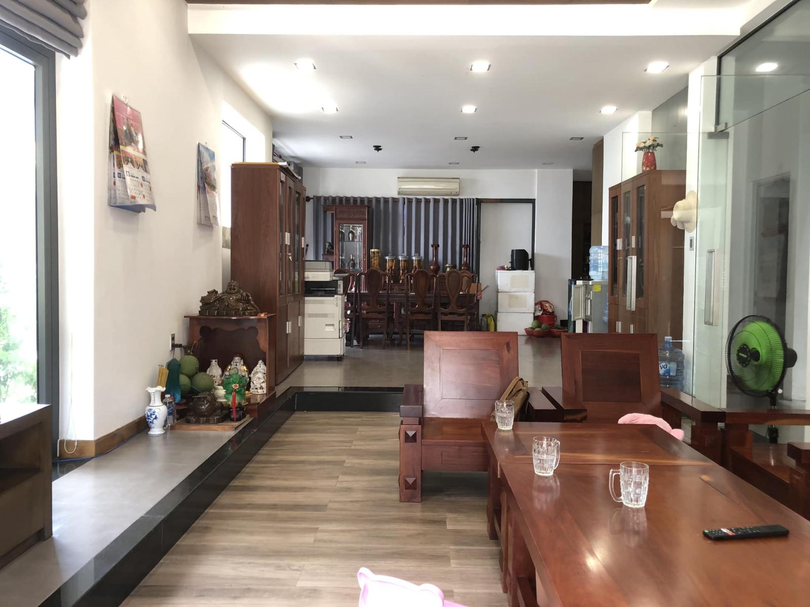 Giá mới, bán biệt thự cực đẹp gần Trường Chinh - Quận Tân Bình diện tích lớn