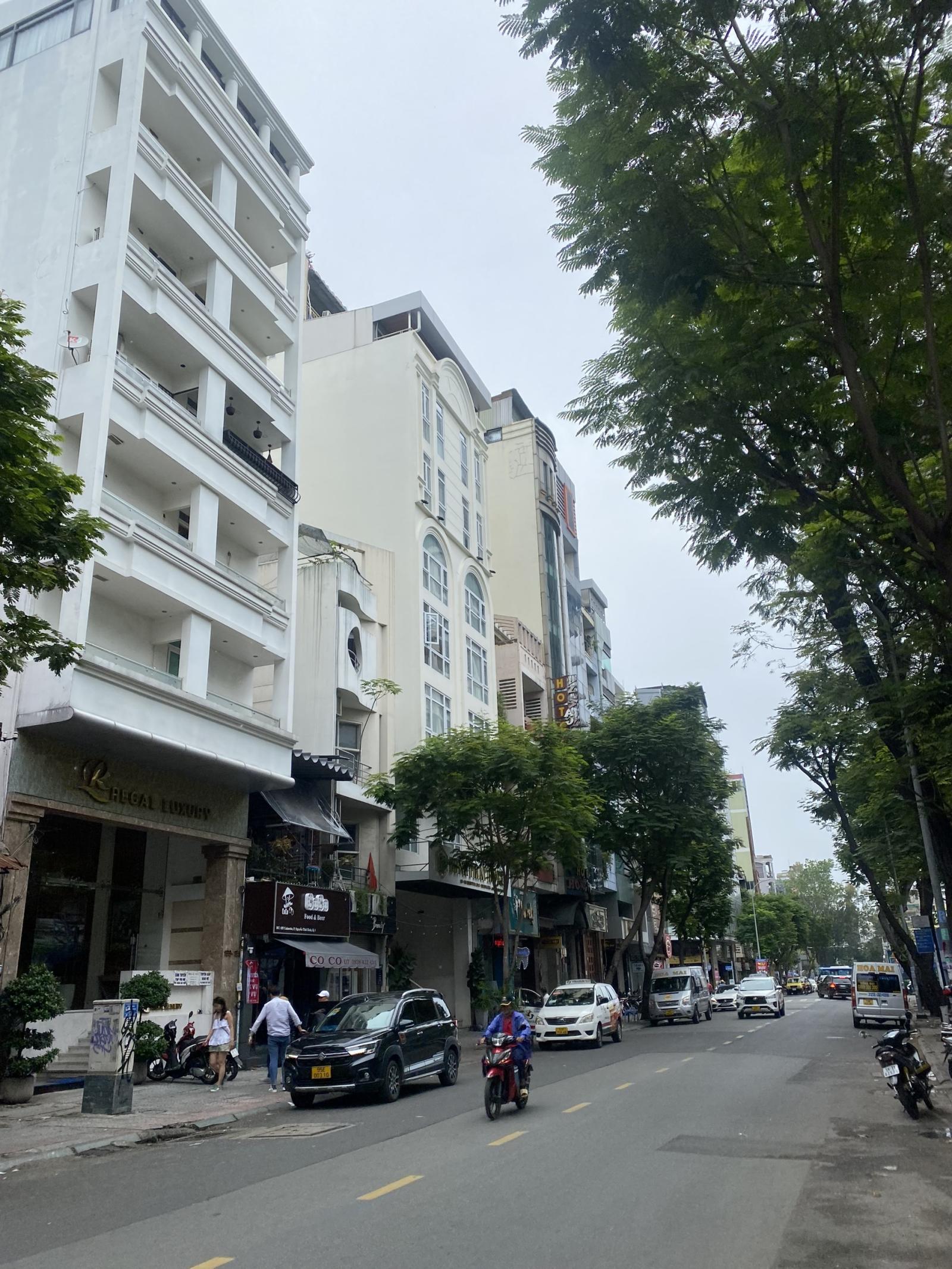 Bán nhà mt phố Nguyễn Bỉnh Khiêm,P Đakao Q1 Dt 5,5 x 20 nhà 1 hầm 3 lầu giá chỉ 38 tỷ