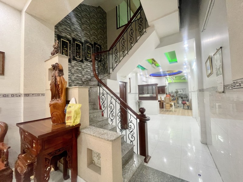 Bán nhà MẶT TIỀN giá rẻ hơn nhà hẻm Thống Nhất, Lũy Bán Bích Tân Phú 4 tầng 90m2