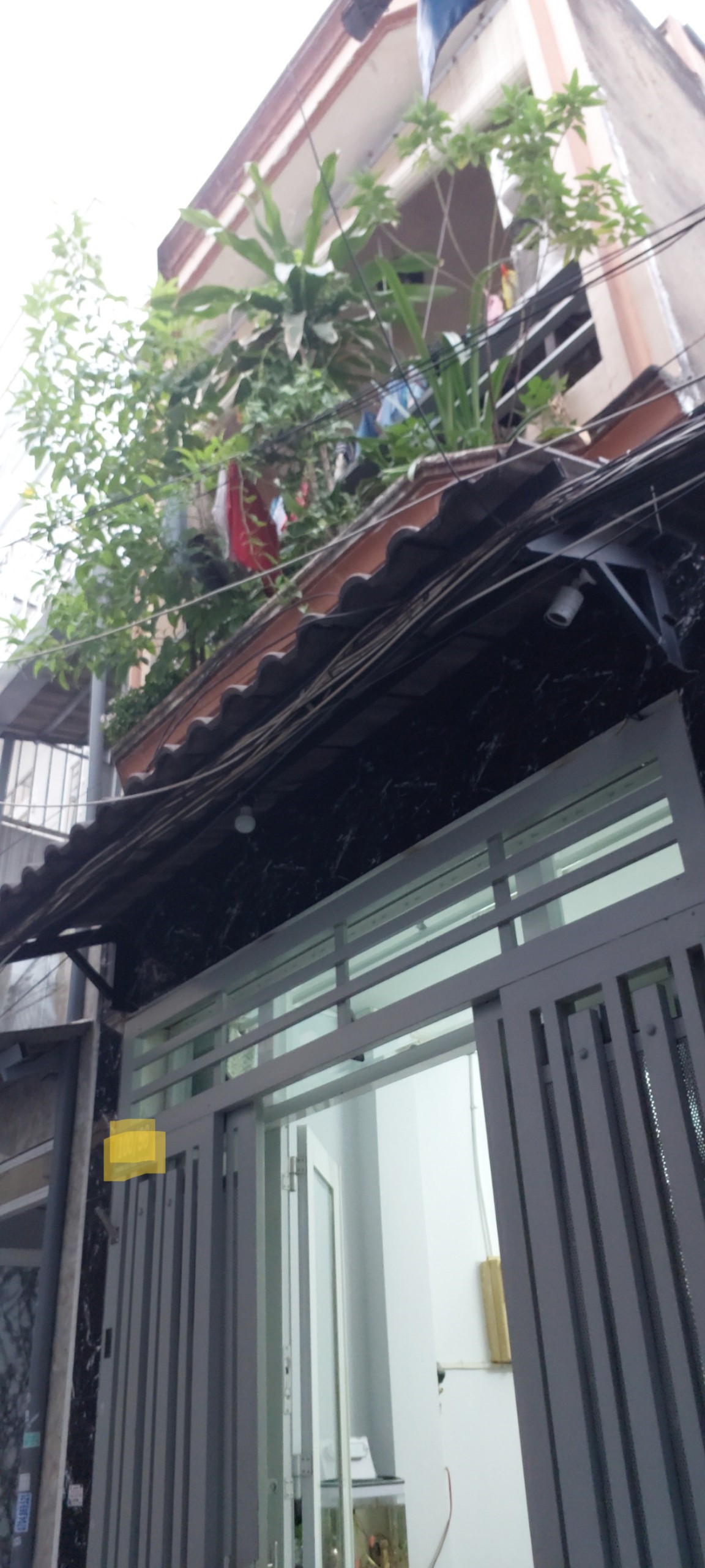 3. Nhà bán 2 tầng, Q.8, sát bên cầu Nguyễn Văn Cừ, 28m2(3x9.8), nhỉnh 4 tỷ.