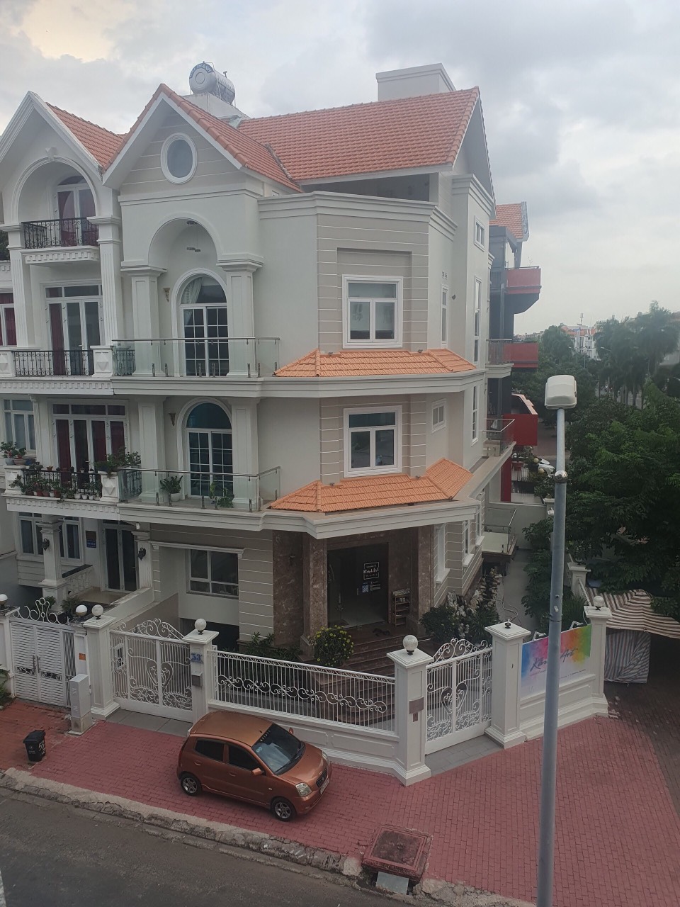 Bán căn MT Đào Duy Anh, P 9, Phú Nhuận, 5.6x24, 7 tầng, bán 54 tỷ TL