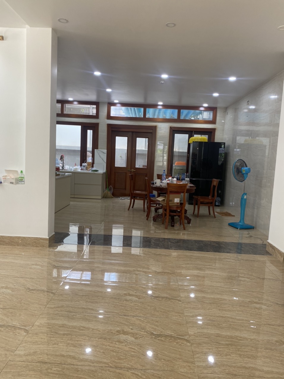 Bán Biệt Thự 200m2 Phường An Phú Quận 2 (10mx20m) Hầm,Trệt,2 Lầu,View Công Viên Đẹp