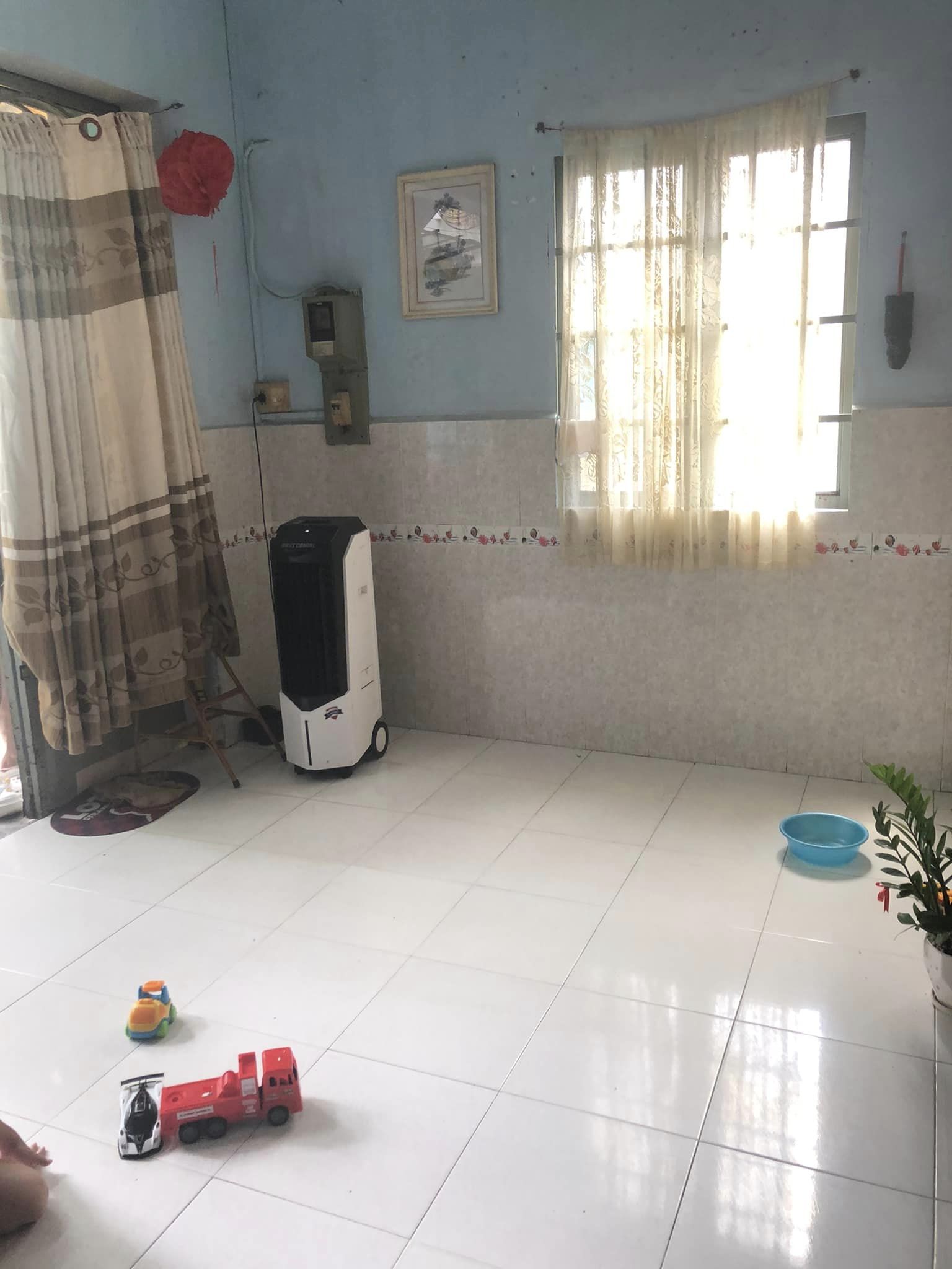 NHÀ HOÀNG HOA THÁM, PHÚ NHUẬN 58M2, NGANG 4.2M, 3PN CHỈ NHỈNH 4 TỶ. LH 0386372900