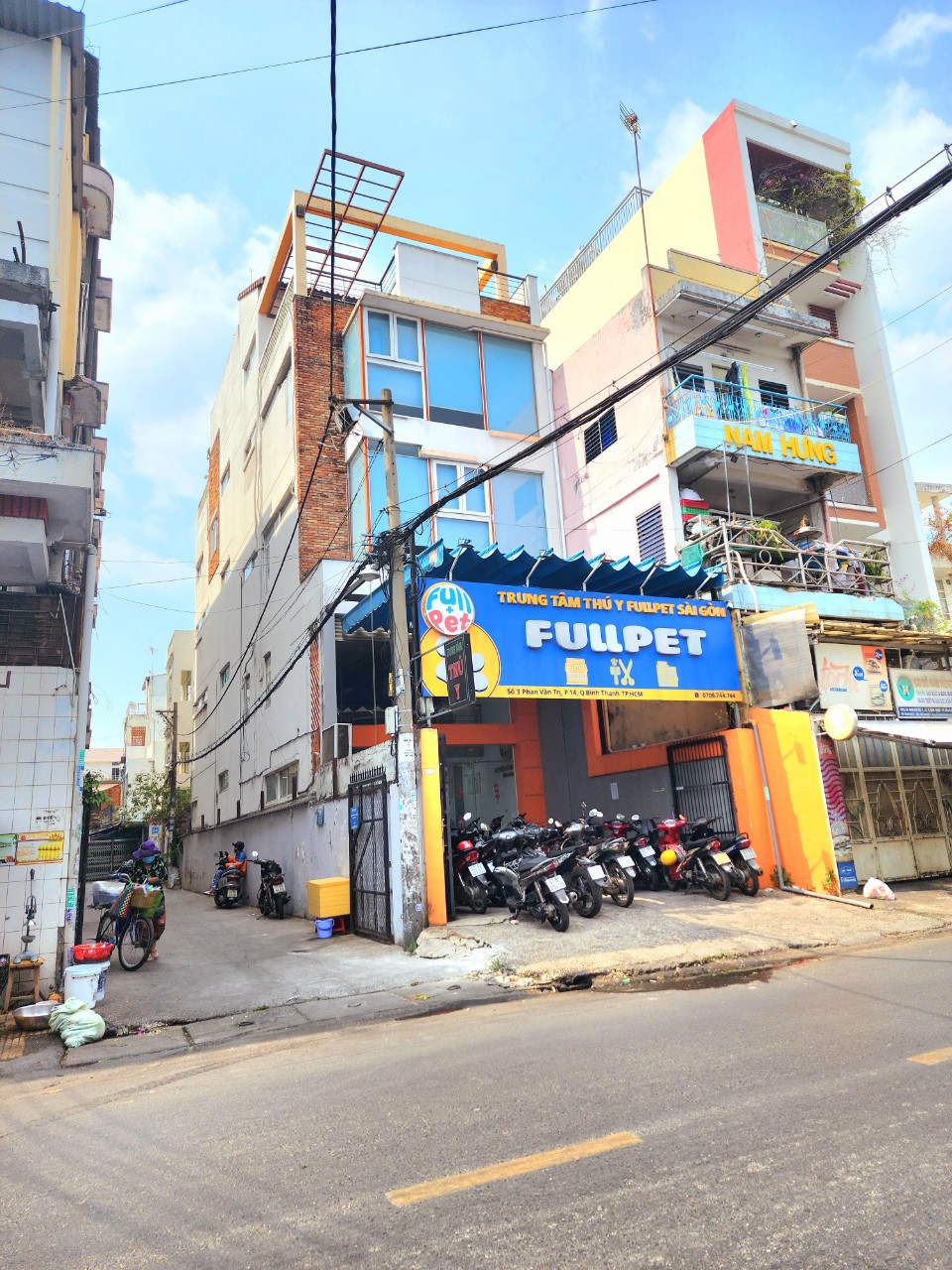 nhà góc 2 mặt tiền đường Phan Văn Hân, DT 6.2x26, 4 tầng, giá 29 tỷ