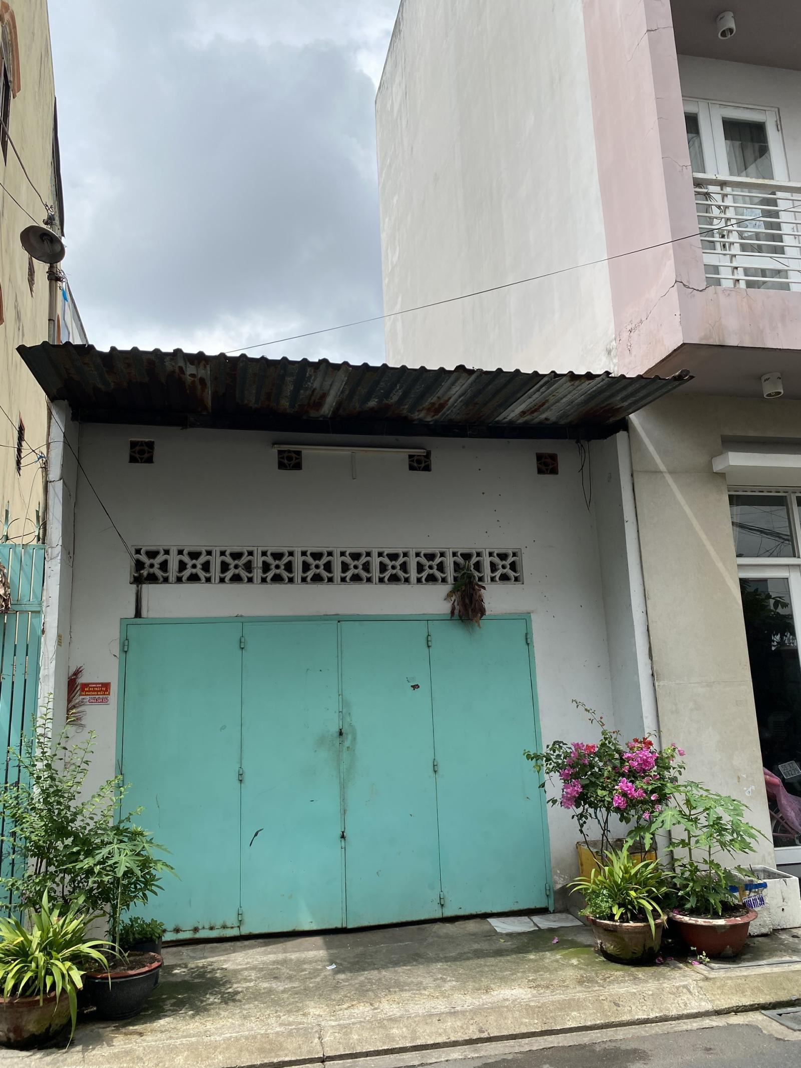 Bán nhà đường Đồng Đen, gần nhà thờ Tân Việt -DT:4x20m, khu xóm đạo rất an ninh