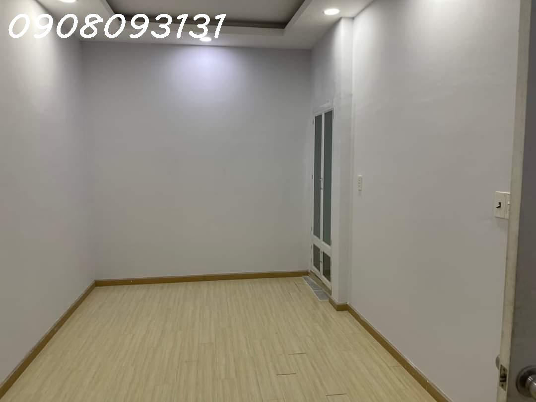 Bán Nhà Phú Nhuận Phường 5 Hẻm 304/ Thích Quảng Đức Dt : 55M2 , 3 Pn Giá 4 Tỷ 650 ( Còn Thương