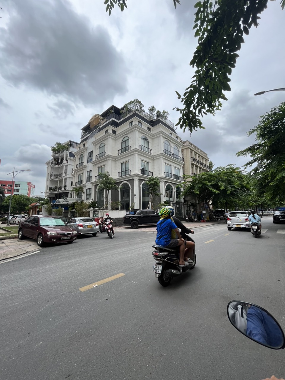 Bán nhà Biệt Thự Lam Sơn - Phan Đăng Lưu  ,P.6,BT ,11x19 nhà 3T giá 33.8 tỷ TL