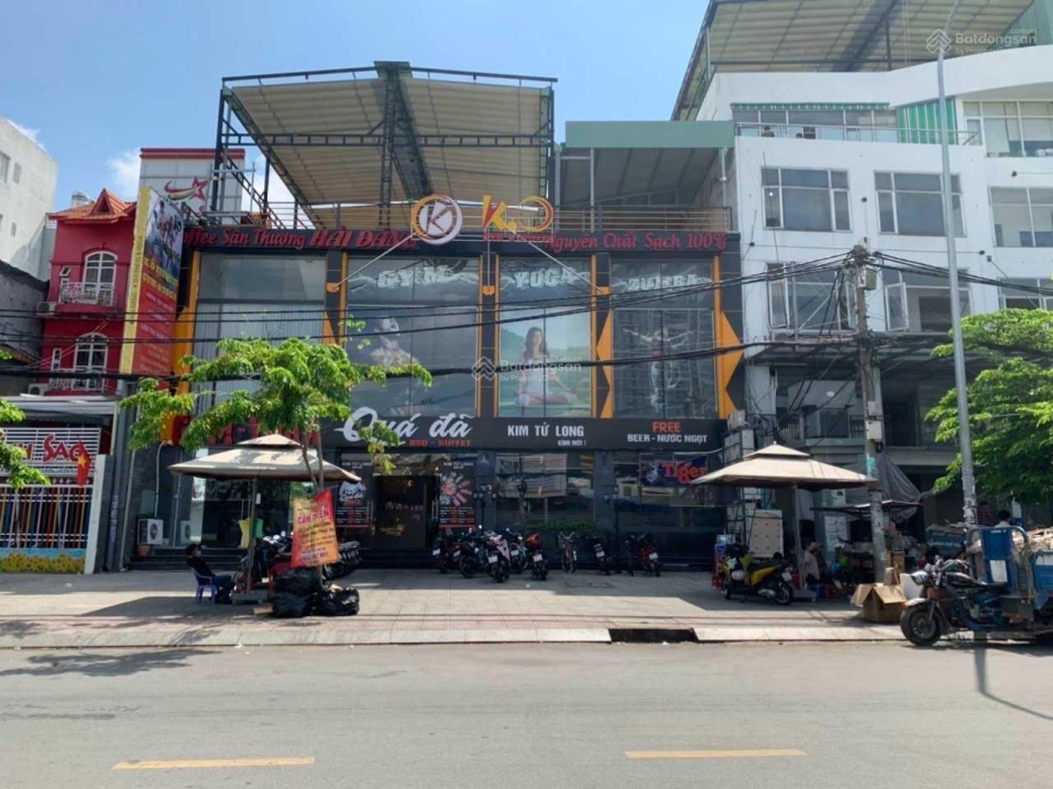 Bán nhà 12m x 18.5m mặt tiền đường Dân Tộc, P. Tân Sơn Nhì, Q.Tân Phú, giá 26 tỷ