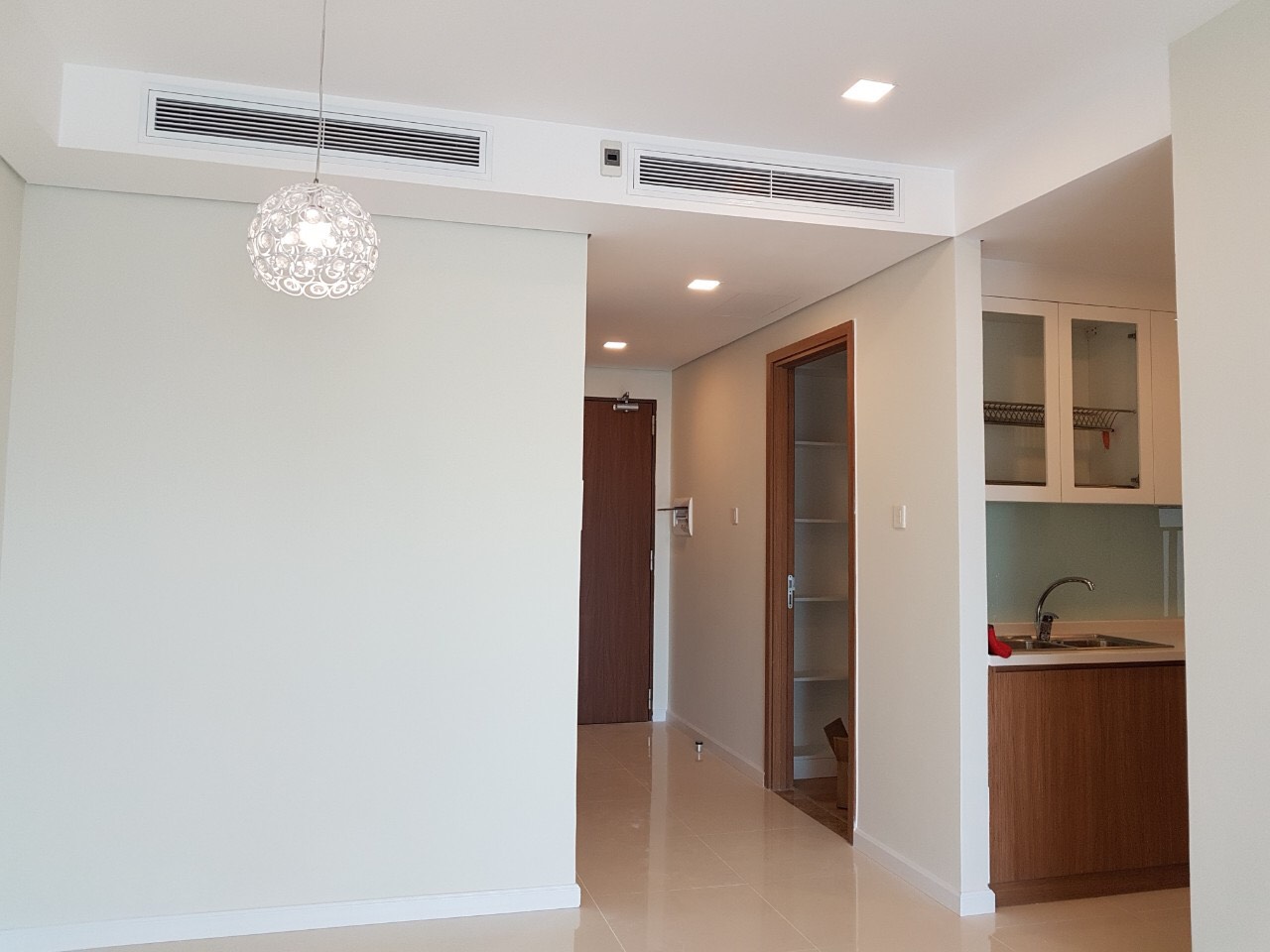 Cần bán căn hộ Rivera Park, Thành Thái, Quận 10, 74m2, 2pn, view thoáng, giá 4.08 tỷ. LH: 0933.722.272