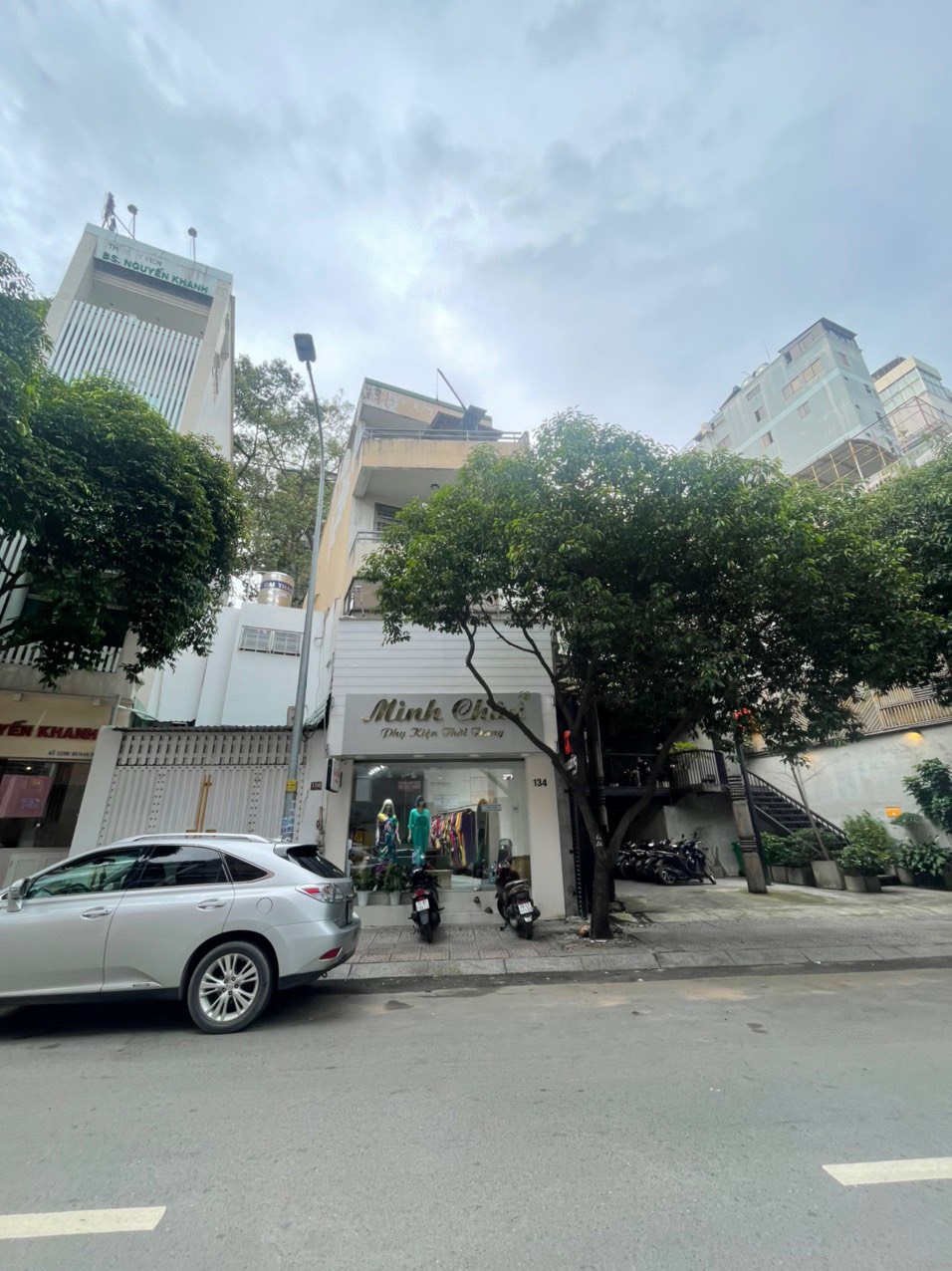 Bán nhà góc 2 mặt tiền đường Hoa Đào - Cù Lao, P. 2, Phú Nhuận; DT: 10x18m hầm 4 lầu ST, giá 45 tỷ
