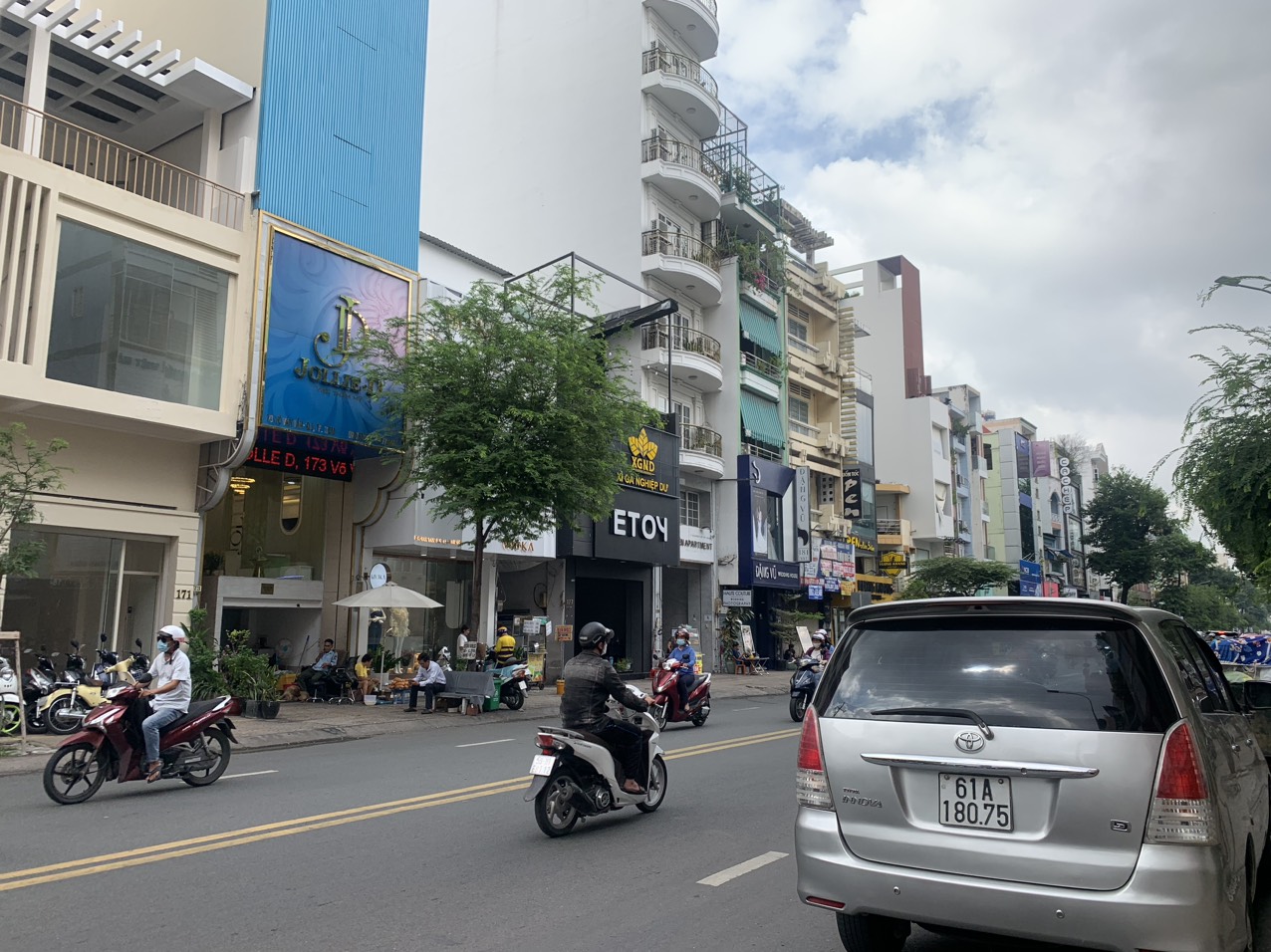 mặt tiền đường Võ Văn Tần, đoạn 2 chiều, DT 4.5x15, 4 tầng, giá 30,8 tỷ