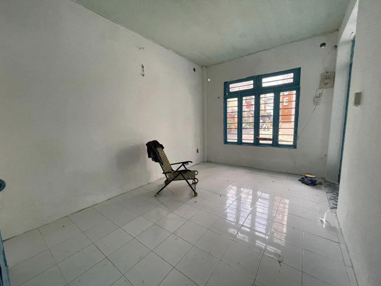 BÁN NHÀ TRẦN XUÂN SOẠN HẺM Ô TÔ , NGANG KHỦNG 7.4M , 50.17 M2 , NHỈNH 6 TỶ