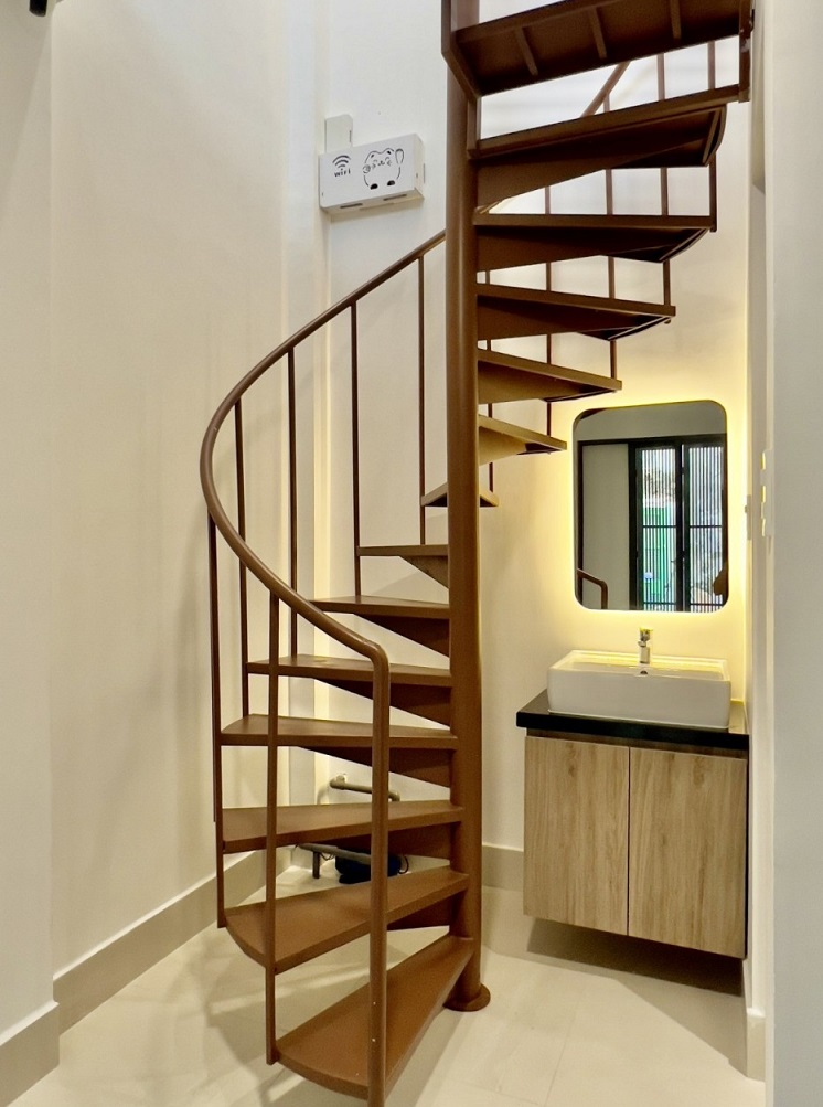 NHỈNH 2 TỶ CÓ NHÀ ĐẸP, HIỆN ĐẠI 2 TẦNG BTCT 