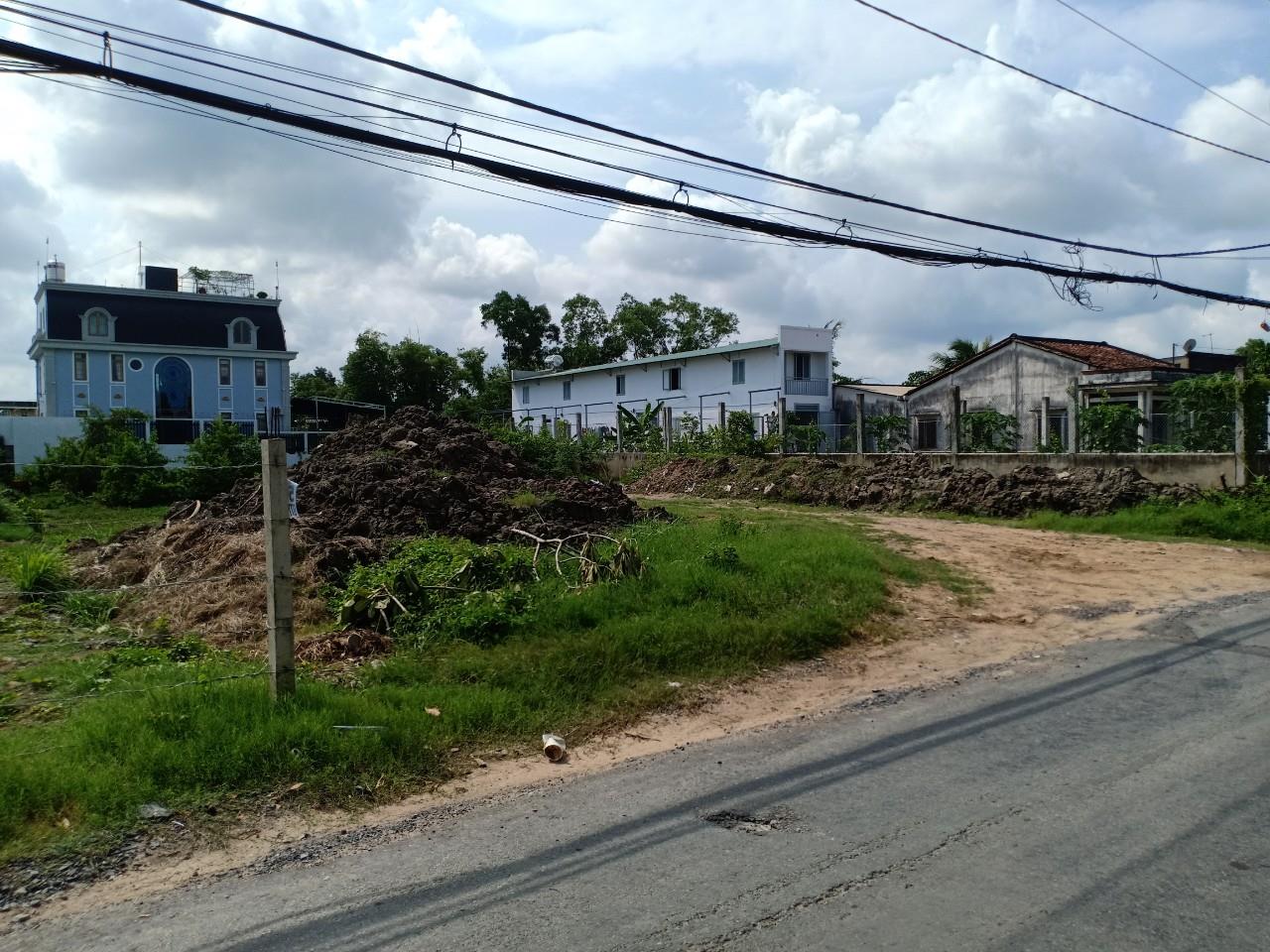 Cần bán nhanh thửa đất mặt tiền đường T12 Tân Quý Tây Bình Chánh, 1600m2, giá 38 tỷ.