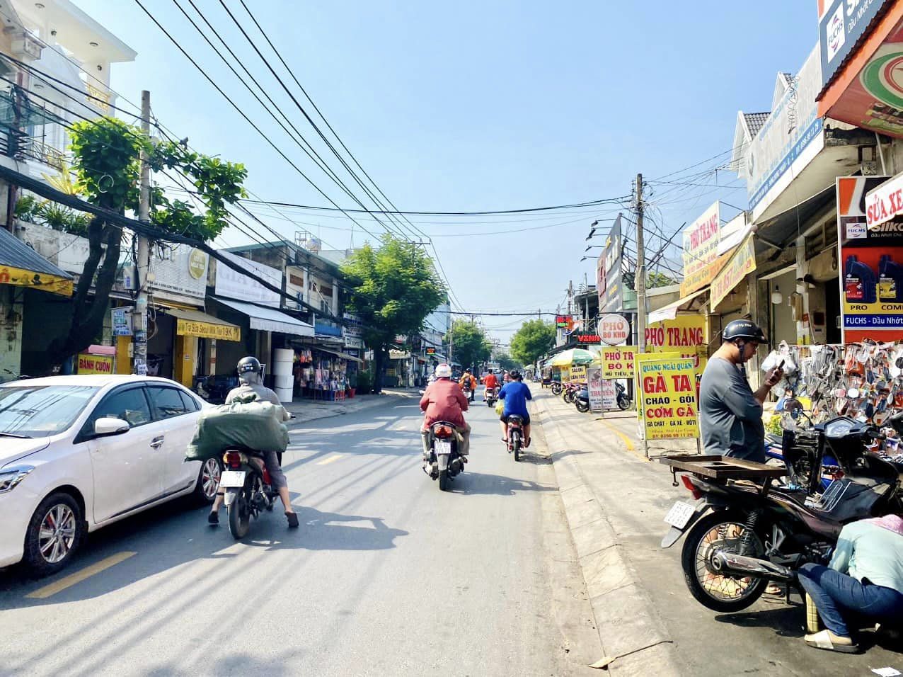 Bán nhà mặt phố tại Đường Nguyễn Ảnh Thủ, Phường Tân Chánh Hiệp, Quận 12, Tp.HCM diện tích 120m2  giá 12 Tỷ