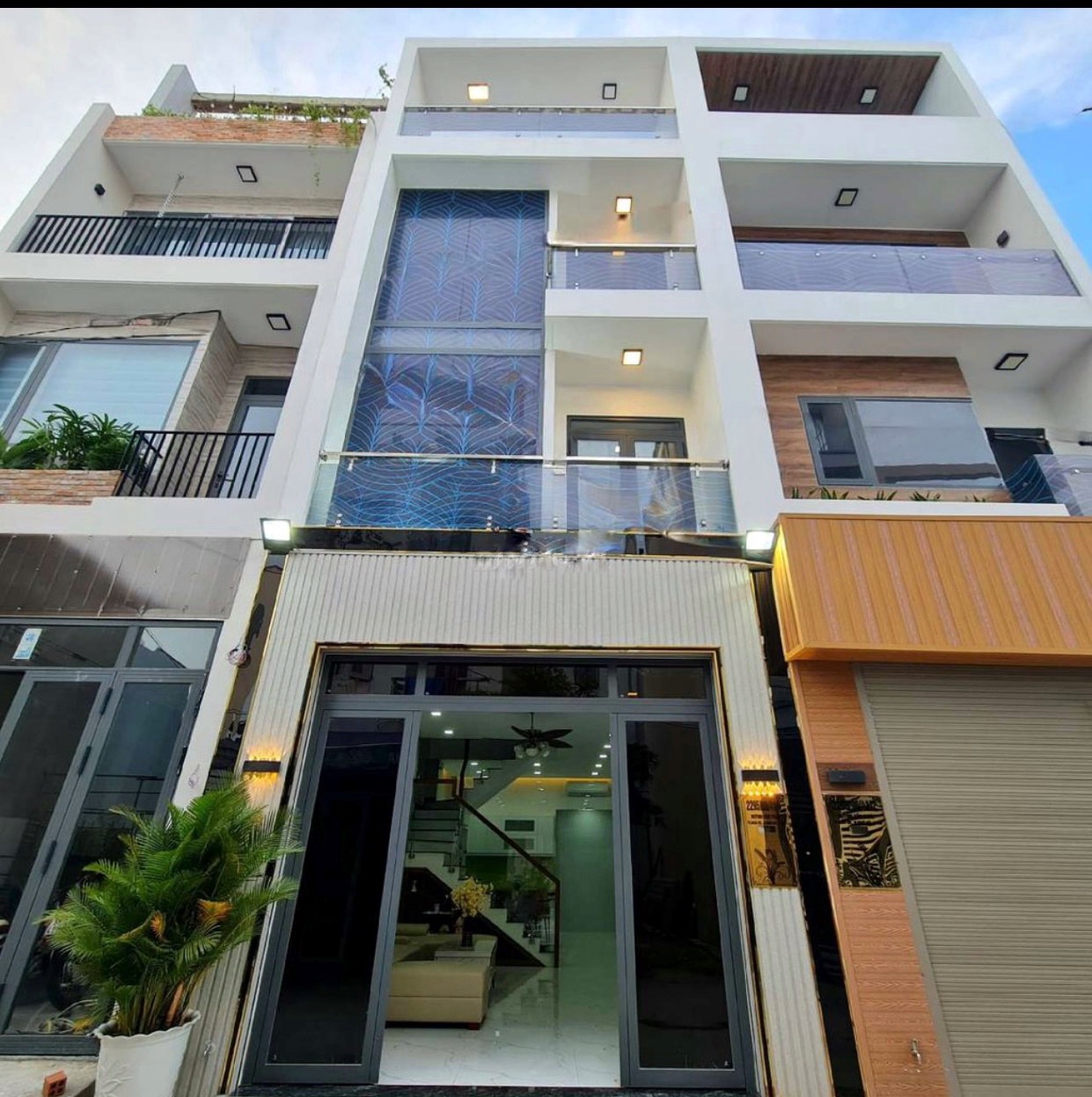 Chủ ngộp, bán nhà 4 Tầng HXH Nghĩa Phát chỉ lấy bằng giá đất 5.6 tỷ TL