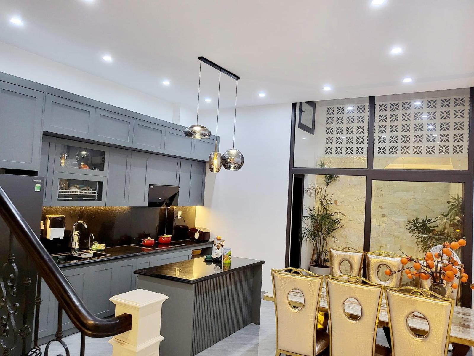 Chủ ngộp, bán nhà 4 Tầng HXH Nghĩa Phát chỉ lấy bằng giá đất 5.6 tỷ TL