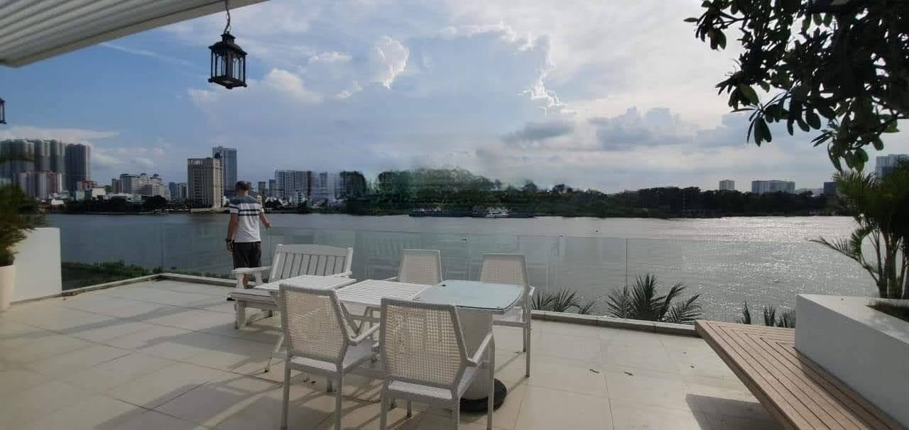 Biệt thự view sông SG khu compound Eden, Nguyễn Văn Hưởng P. Thảo Điền, Q2 20x30m, 2 lầu full nội thất - giá 100 tỷ