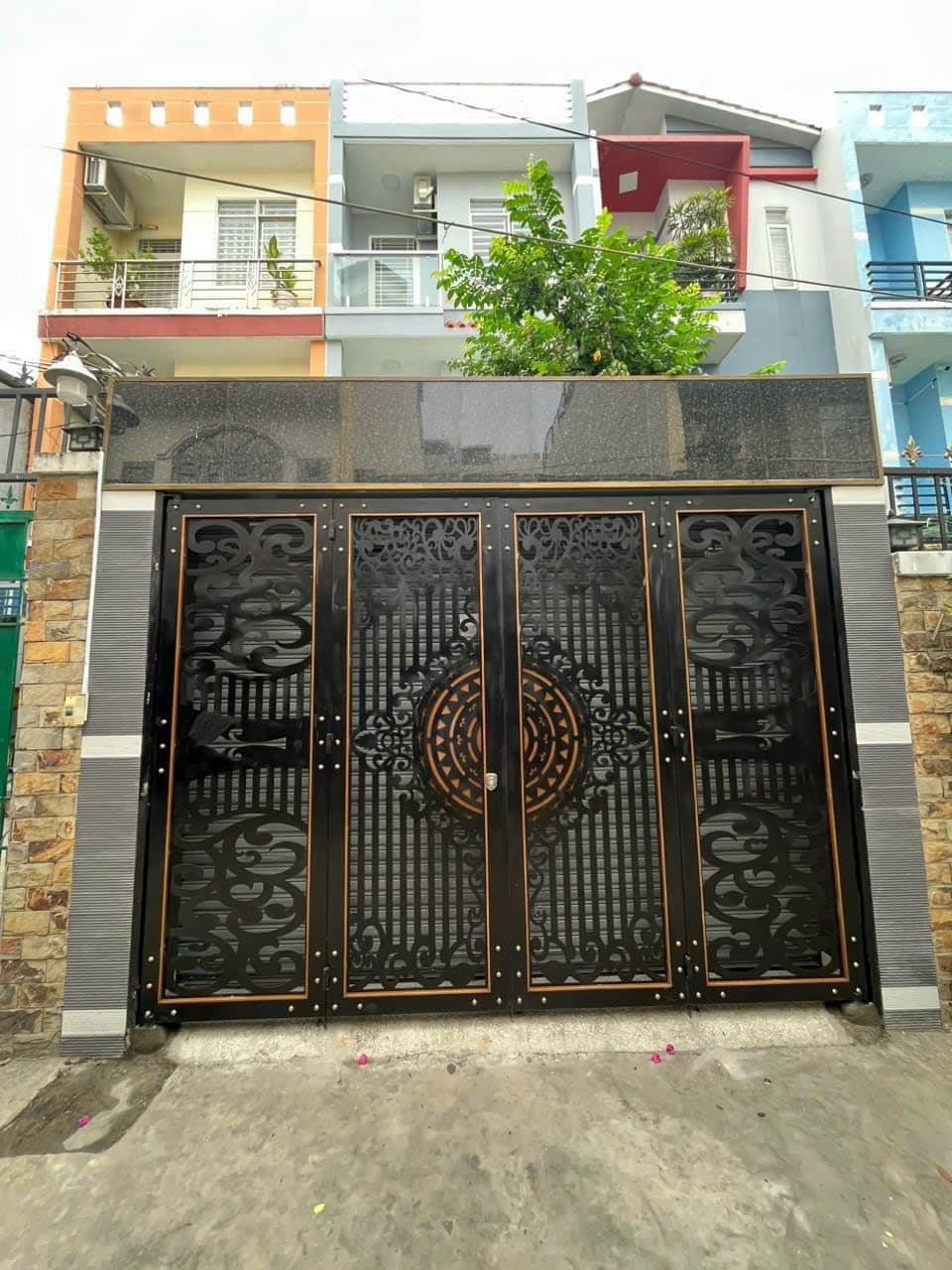 Oto 7 chỗ đỗ cửa -Nhà đẹp chỉ xách valy vào ở,Huỳnh Tấn Phát -Phường Phú Thuận Q7,DT 80m,Nhà 3