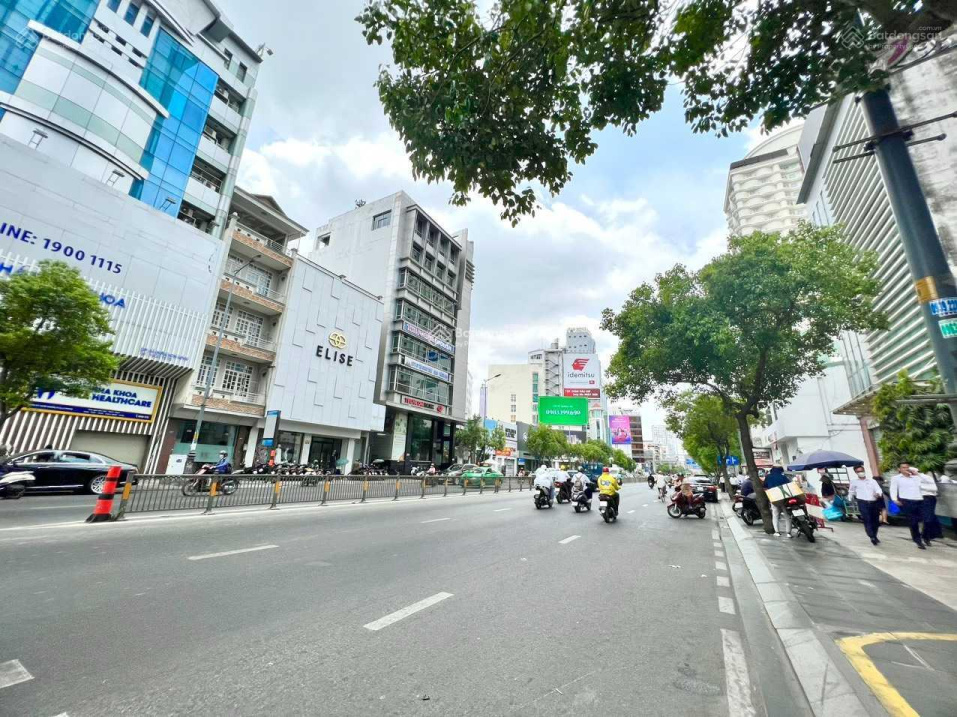 Siêu phẩm MT đường Trần Hưng Đạo, Quận 5. (4m x 21m) 5 tâng, 37 tỷ về giá cực tốt còn 31 tỷ TL