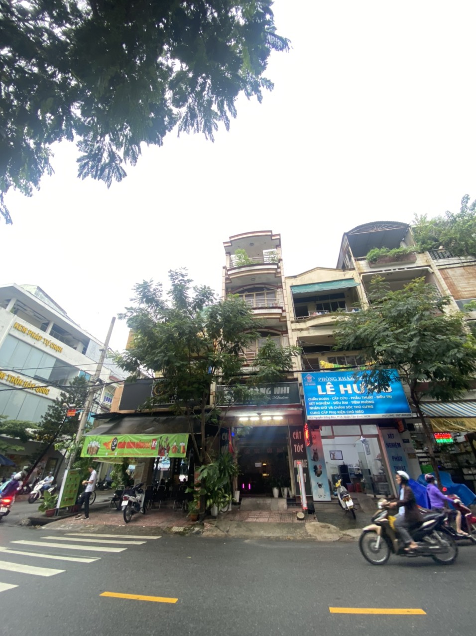 Tôi cần bán căn nhà Mặt Tiền số 161 Nguyễn Hồng Đào P14 Tân Bình ,ngay góc Bàu Cát 2 Giá thương lượng 