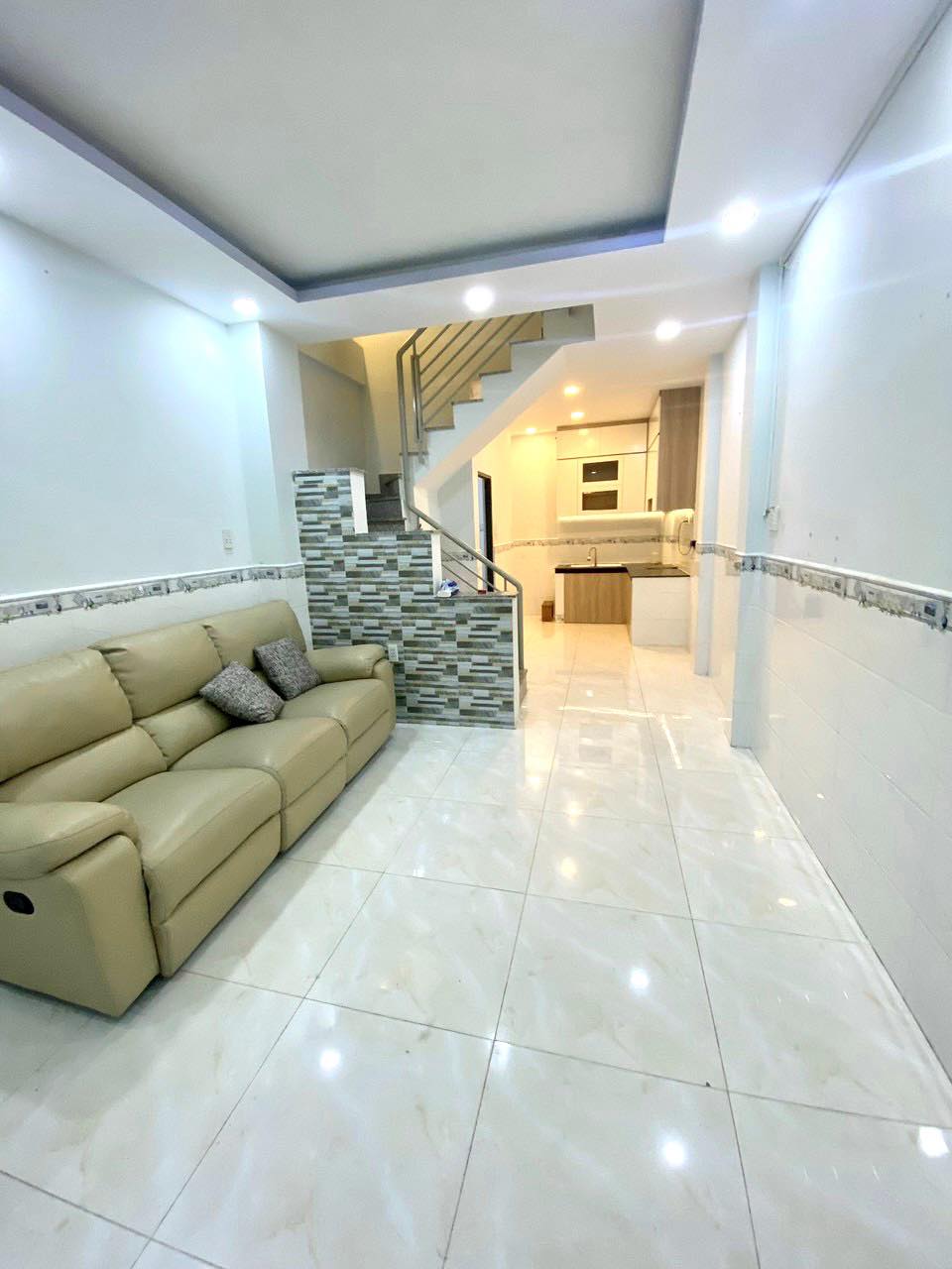 Bán Nhà HXH Cách Mạng Tháng 8, Quận 10, 38m2, 2 Tầng, Chỉ 5.15 Tỷ TL